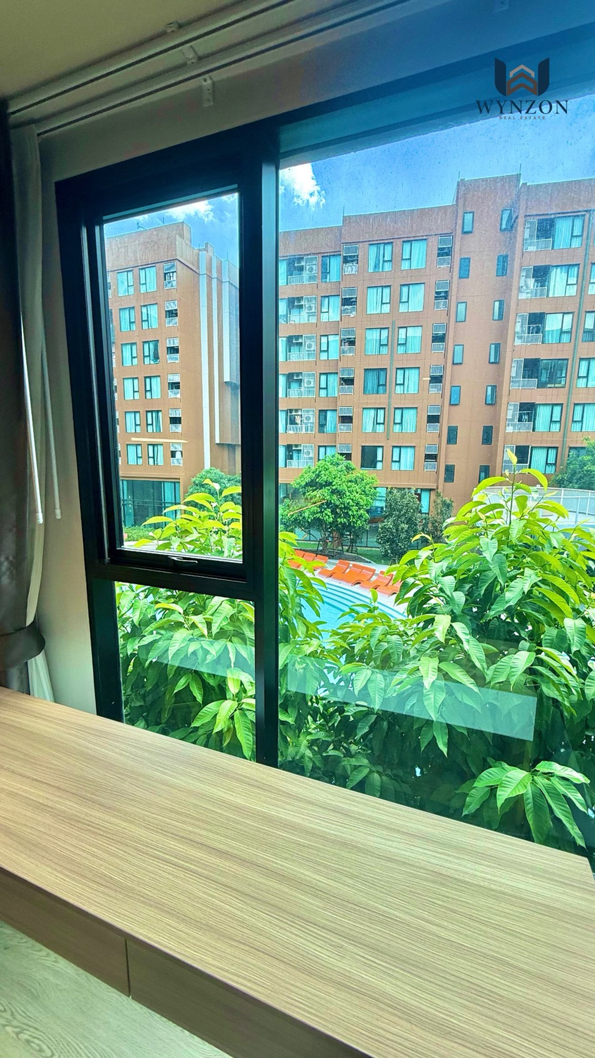 For SaleCondoPathum Thani,Rangsit, Thammasat : Urgent, room available, ready to move in !!!!!!!!  Condo next to Bangkok University has a free shuttle bus to Mingle Mall.