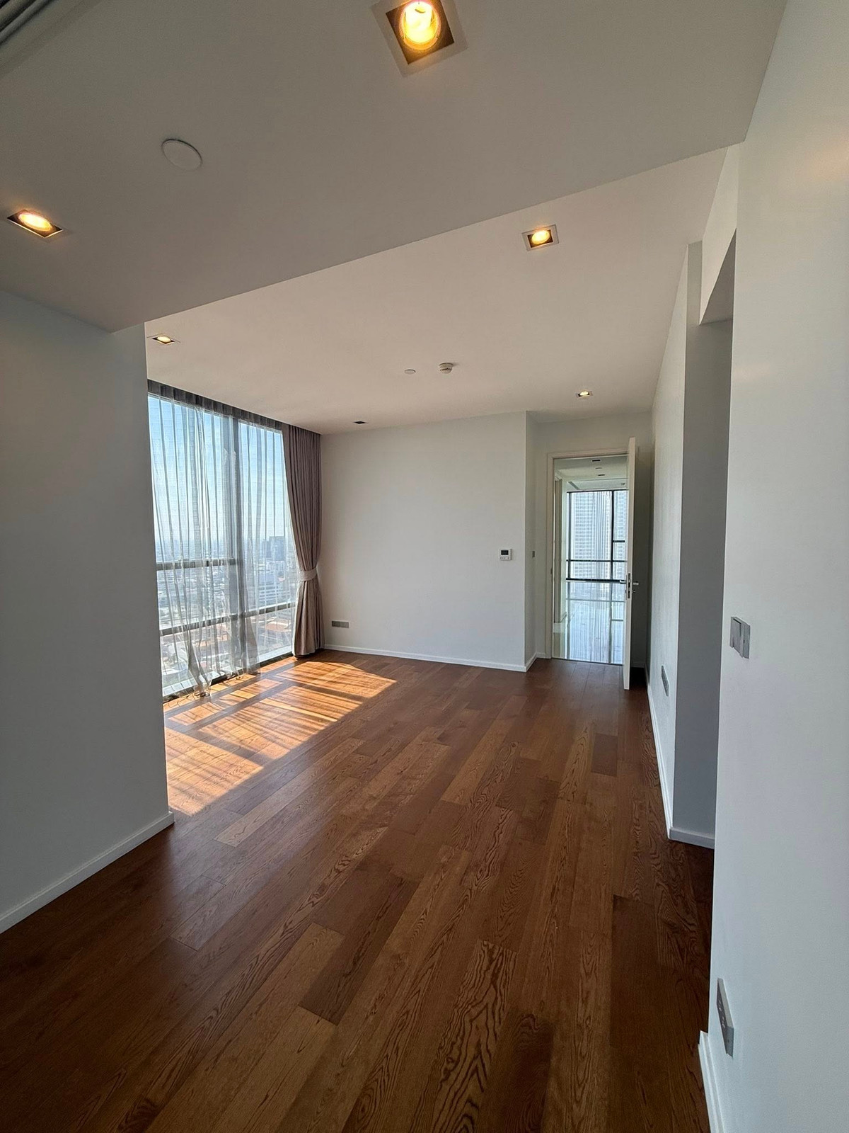 ให้เช่าคอนโดสาทร นราธิวาส : Luxury condo for rent 💠 𝐓𝐡𝐞 𝐁𝐚𝐧𝐠𝐤𝐨𝐤 𝐒𝐚𝐭𝐡𝐨𝐫𝐧 • 2 bedrooms • 2 bathrooms, 𝗖𝗢𝗗𝗘-TP001069  | 📲 𝗖𝗼𝗻𝘁𝗮𝗰𝘁. 𝟬𝟲𝟮-𝟲𝟵𝟰-𝟭𝟳𝟵𝟰