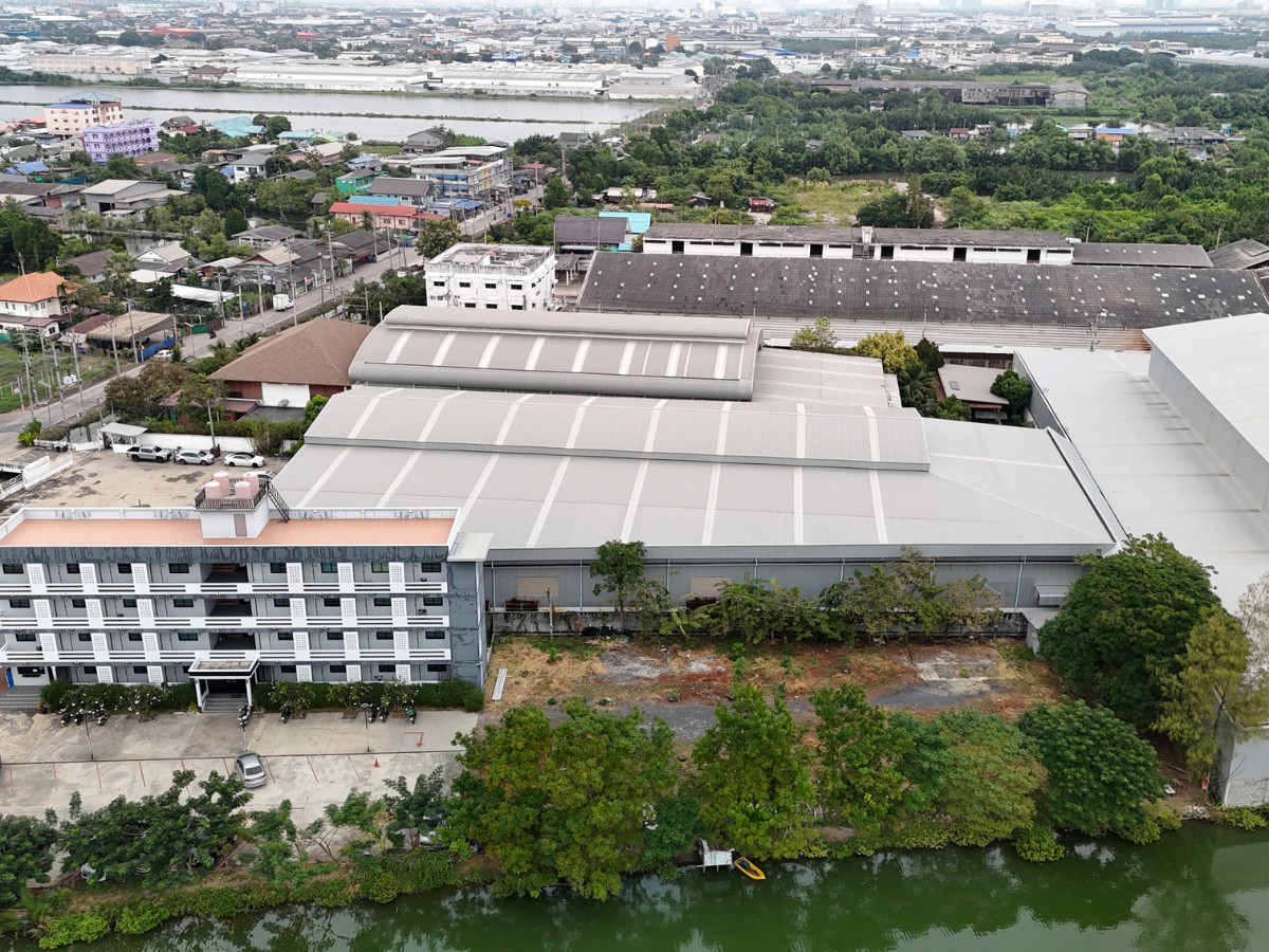 FactoryRathburana, Suksawat : Factory for sale/rent, 8,500 sq m., Phang Muang, area 6 rai, Suksawat 84, good condition, large vehicles easy to get in and out, water and electricity ready.