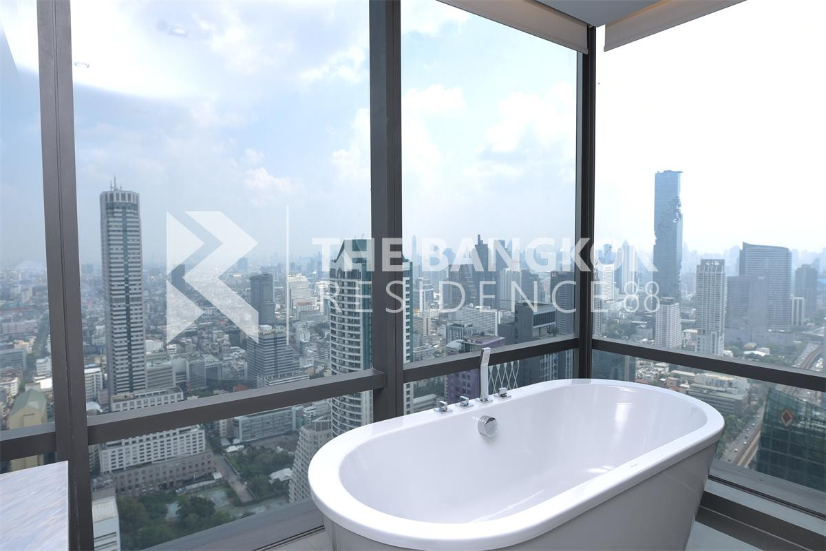 For RentCondoSathorn, Narathiwat : 🔥 RENT 🔥 [ Rare Room , High Floor‼️ ] Panoramic River View, By Aimee Tel. 0658208476 (Call Now!)