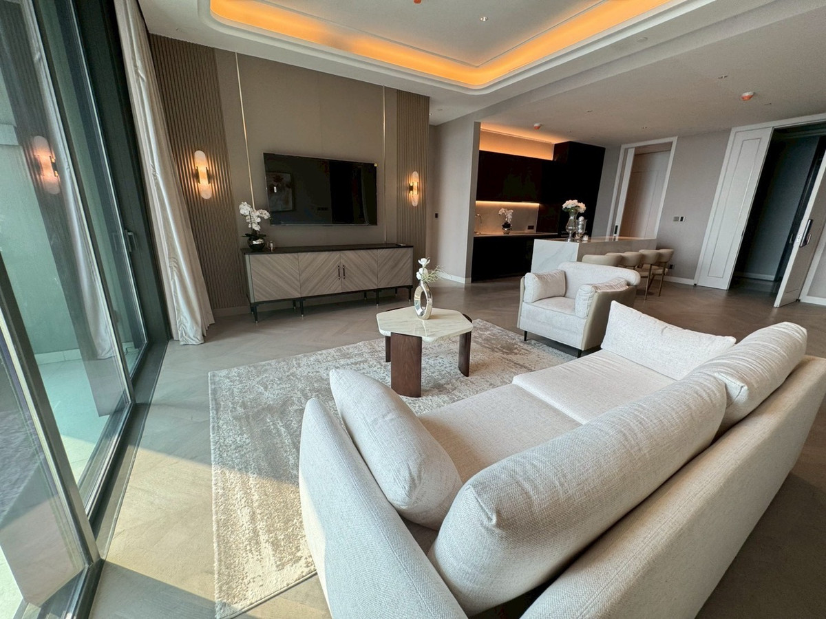 คอนโดวิทยุ ชิดลม หลังสวน : 📢👇 สุดยอดการอยู่อาศัยบนถนนวิทยุ ทำเลพรีเมียมที่หลายคนตามหา พร้อมดื่มด่ำกับวิวเมืองแบบ ไม่บล็อก และพื้นที่ใช้สอยกว้างขวาง เรียบหรู น่าอยู่