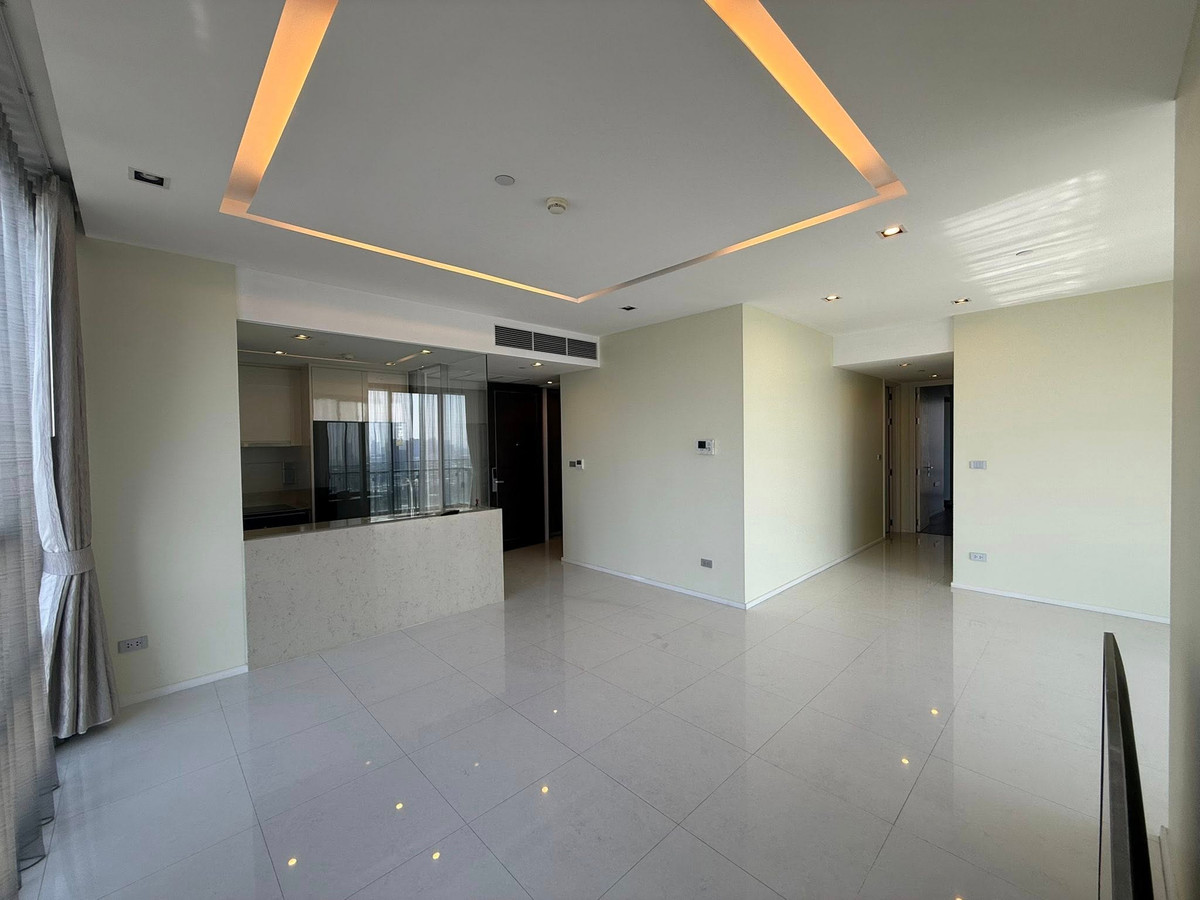 ให้เช่าคอนโดสาทร นราธิวาส : Luxury condo for rent 💠 𝐓𝐡𝐞 𝐁𝐚𝐧𝐠𝐤𝐨𝐤 𝐒𝐚𝐭𝐡𝐨𝐫𝐧 • 2 bedrooms • 2 bathrooms, 𝗖𝗢𝗗𝗘-TP001069  | 📲 𝗖𝗼𝗻𝘁𝗮𝗰𝘁. 𝟬𝟲𝟮-𝟲𝟵𝟰-𝟭𝟳𝟵𝟰