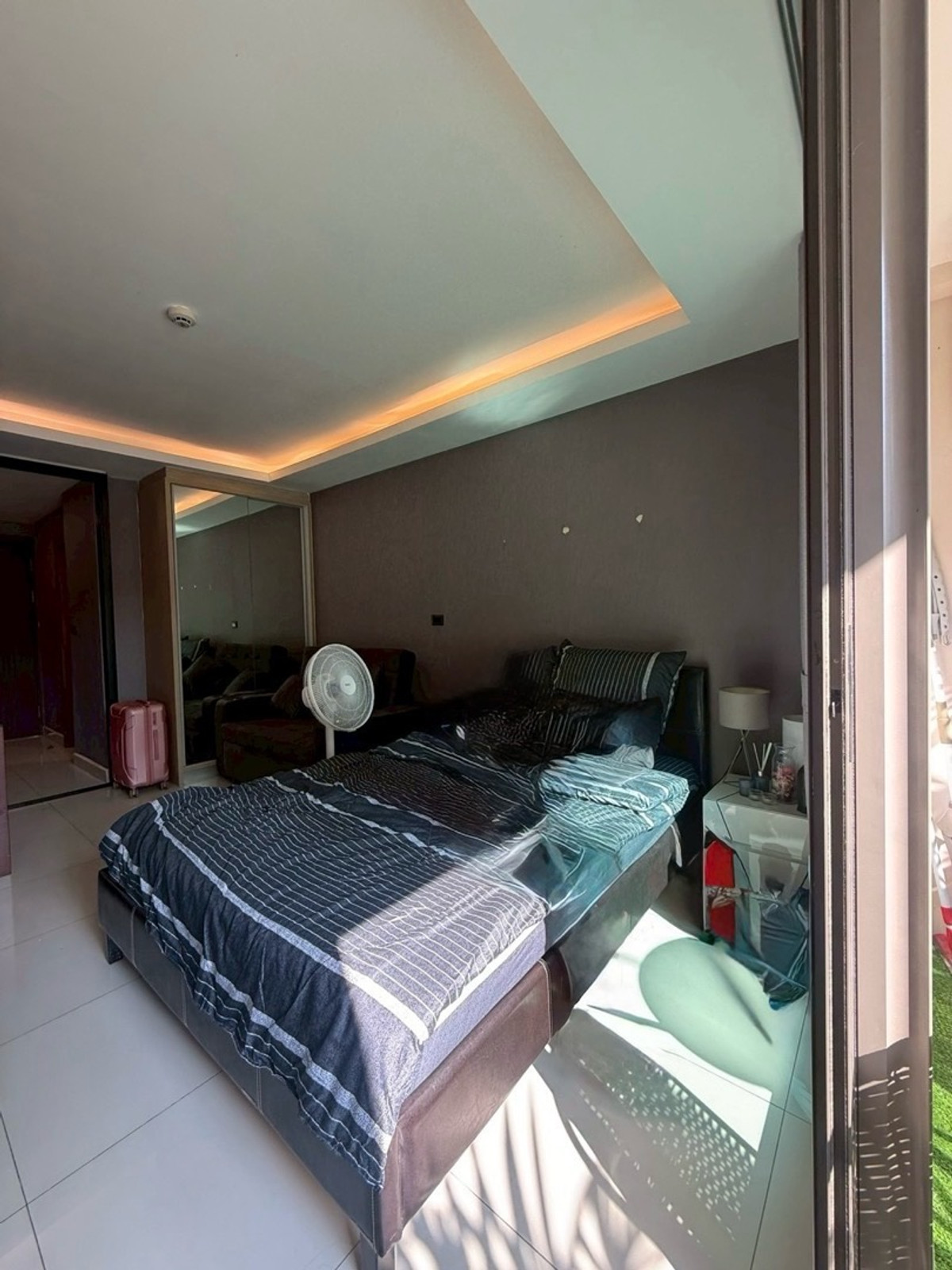 For RentCondoPattaya, Bangsaen, Chonburi : Condo for rent Laguna Beach 3 Maldives Jomtien Pattaya studio room Pool Access 1st floor