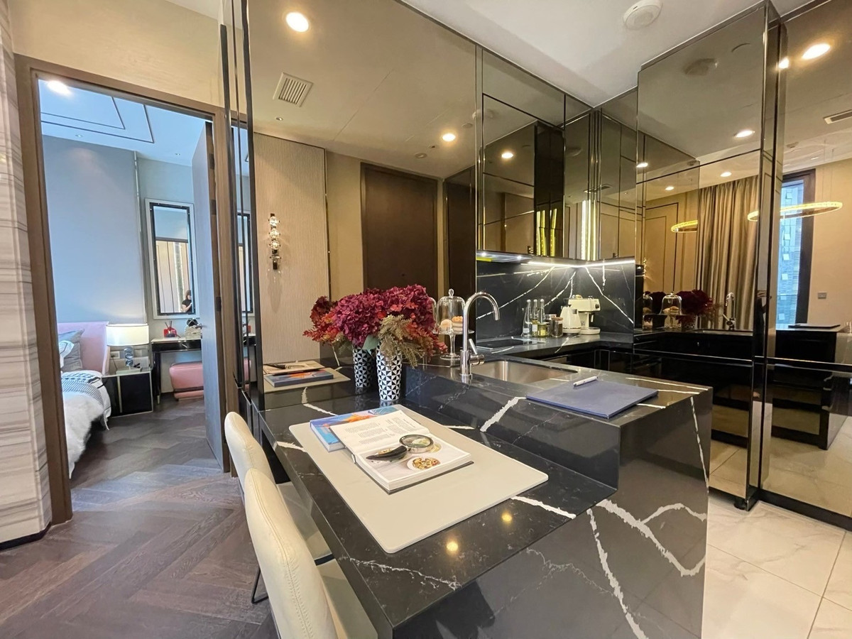 ให้เช่าคอนโดสุขุมวิท อโศก ทองหล่อ : ✨ For Rent | The Esse Sukhumvit 36 ชีวิตระดับ Ultra Luxury ใจกลางทองหล่อ ที่ไม่ใช่แค่ “คอนโด” แต่คือรสนิยม 🌿 RB1543