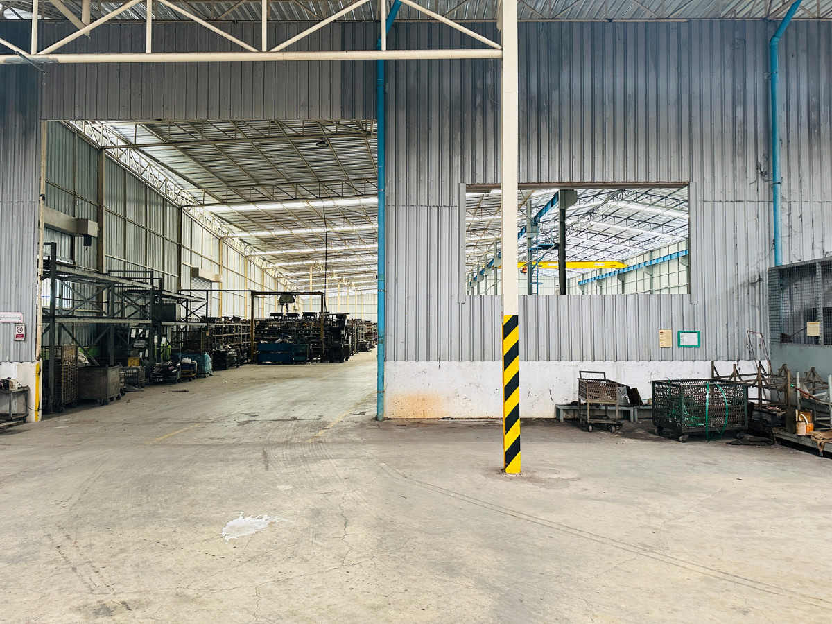 FactoryRathburana, Suksawat : Factory for sale/rent, 8,500 sq m., Phang Muang, area 6 rai, Suksawat 84, good condition, large vehicles easy to get in and out, water and electricity ready.