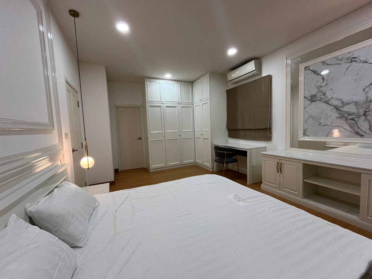 HousePattanakan, Srinakarin : 🏡 Single house for sale With knock-down houses, Golden Village project, On Nut - Phatthanakan, beautiful house, warm atmosphere, fully decorated, ready to move in immediately.