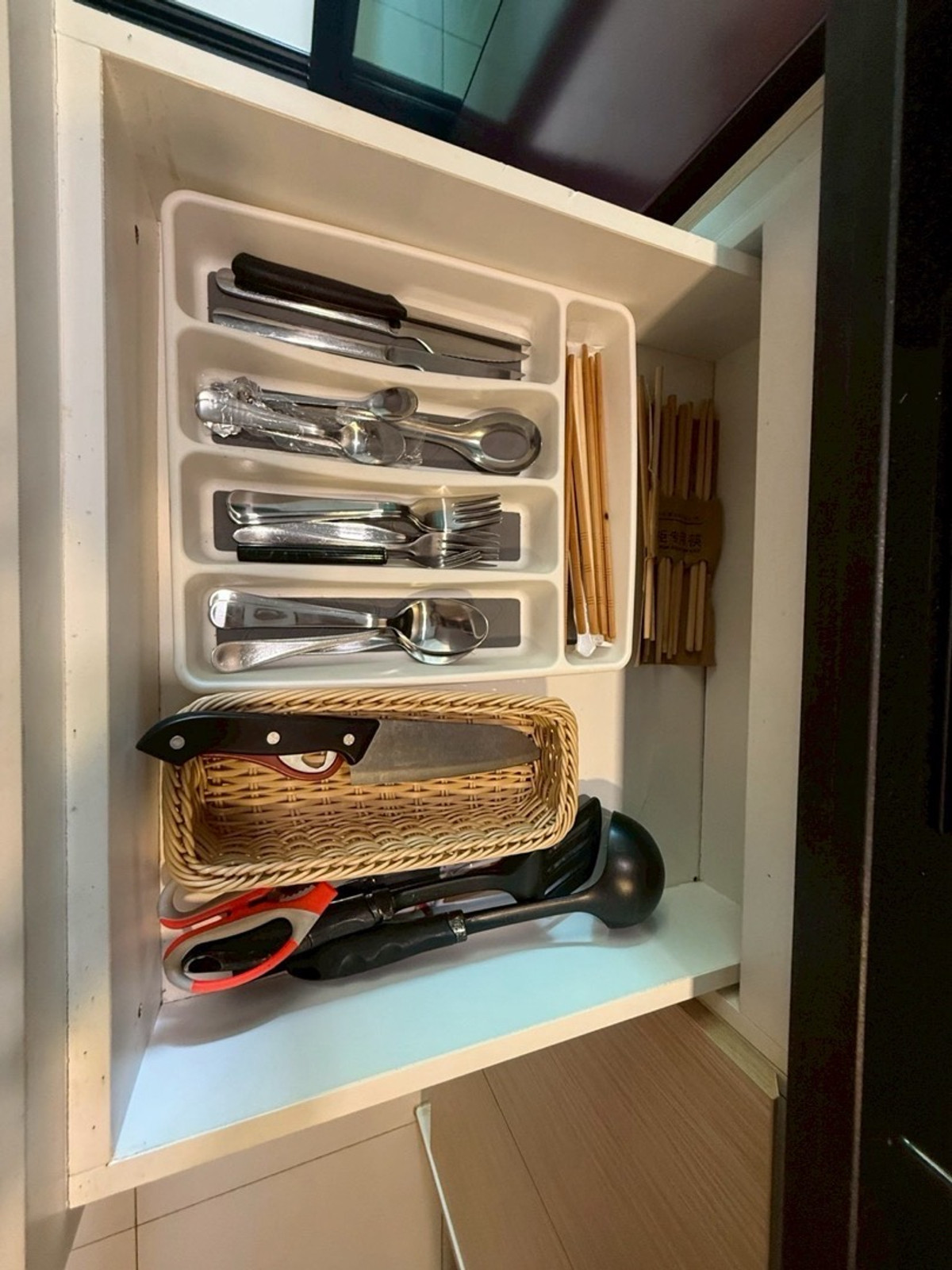 ให้เช่าคอนโดพัทยา บางแสน ชลบุรี สัตหีบ : ให้เช่าคอนโด ลากูน่า บีช 3 มัลดีฟส์ จอมเทียน พัทยา ชั้น1 ติดกับสระว่ายน้ำ Studio Room Pool Access 