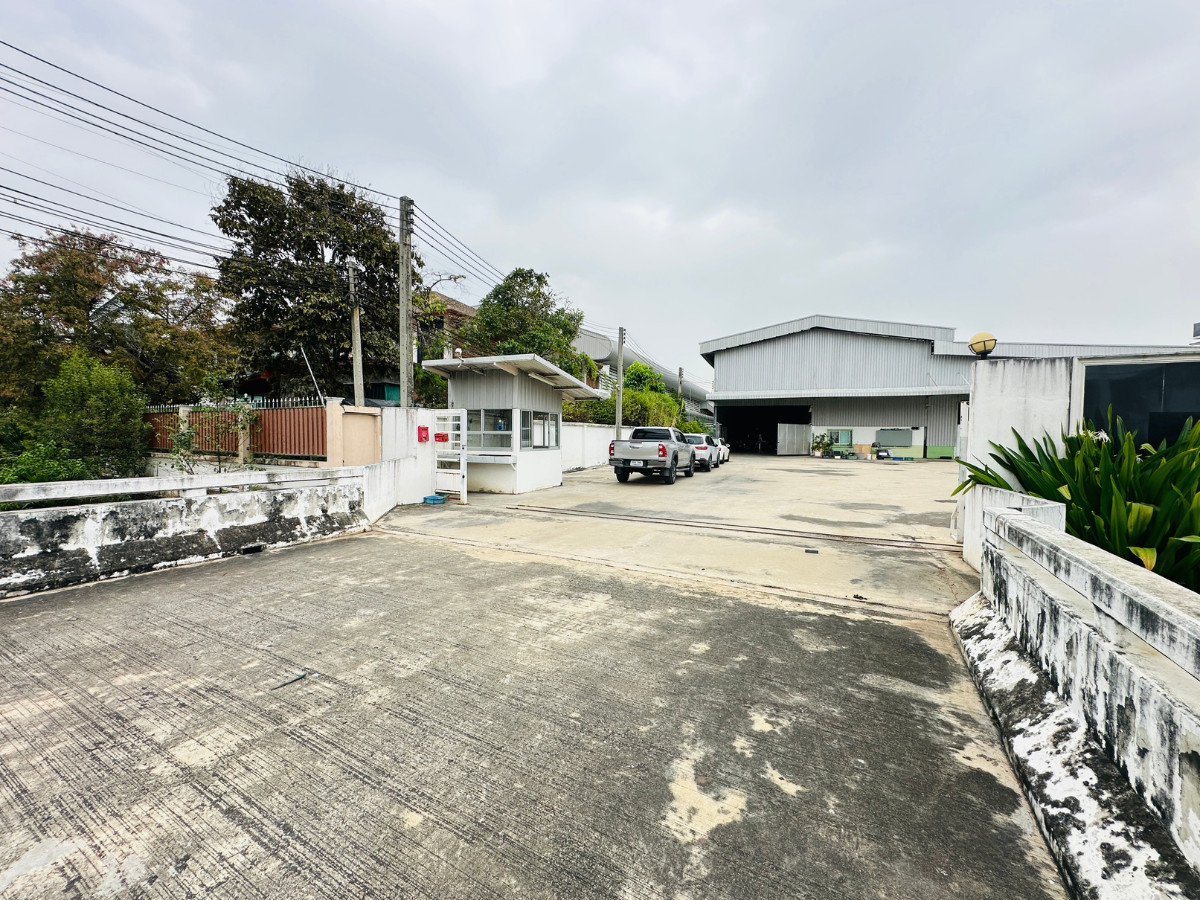 FactoryRathburana, Suksawat : Factory for sale/rent, 8,500 sq m., Phang Muang, area 6 rai, Suksawat 84, good condition, large vehicles easy to get in and out, water and electricity ready.