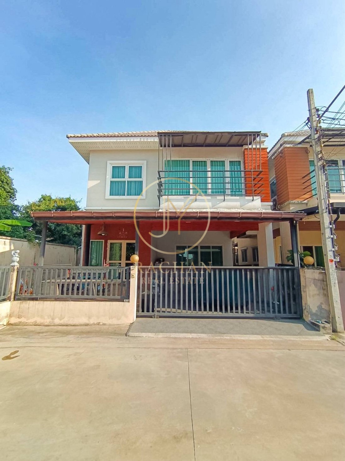 ขายพระราม 5 ราชพฤกษ์ บางกรวย : ขายด่วน บ้านแฝด 2 ชั้น หลังริม หมู่บ้านรัชชา7 พระราม 5 เนื้อที่ 39.8 ตร.ว พื้นที่ใช้สอย 160 ตร.ม 3 ห้องนอน 3 ห้องน้ำ 1 ห้องครัว 1 ห้องรับแขก/นั่งเล่น 2 ที่จอดรถ แอร์ 5 เครื่อง หน้าบ้านกว้าง 10 เมตร ลึก 14.4 เมตร ค่าส่วนกลาง 1,192 บาท/เดือน