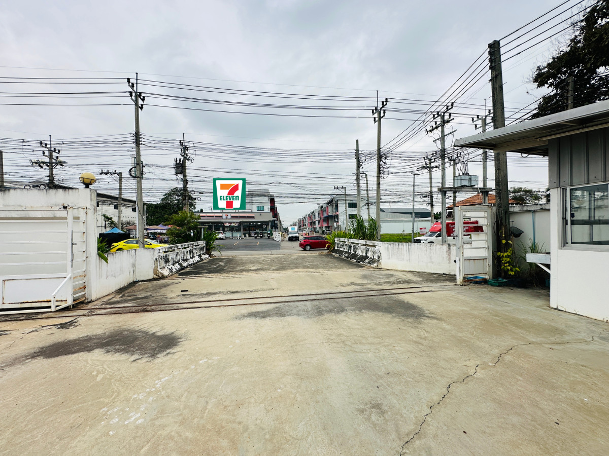 FactoryRathburana, Suksawat : Factory for sale/rent, 8,500 sq m., Phang Muang, area 6 rai, Suksawat 84, good condition, large vehicles easy to get in and out, water and electricity ready.