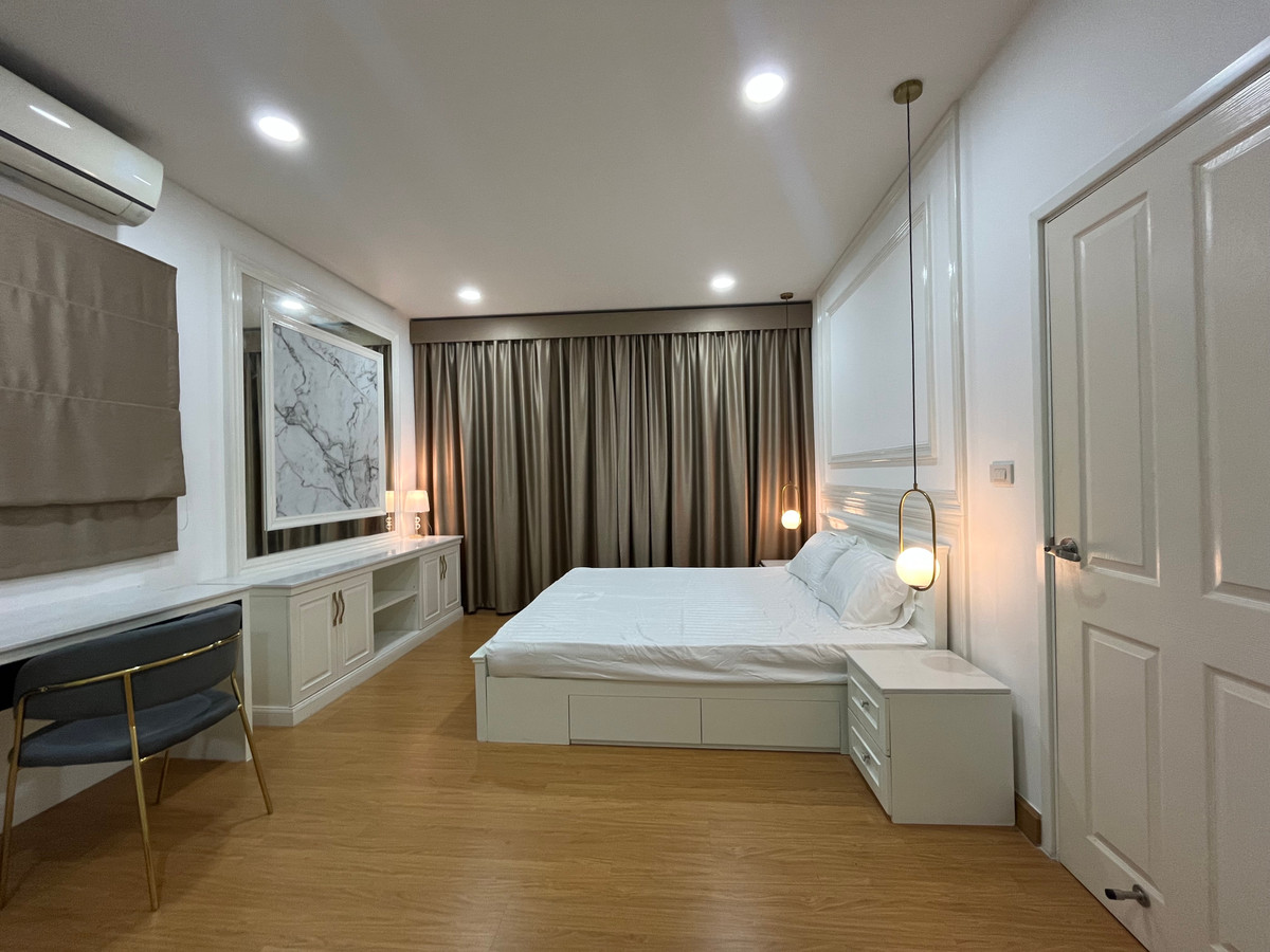 HousePattanakan, Srinakarin : 🏡 Single house for sale With knock-down houses, Golden Village project, On Nut - Phatthanakan, beautiful house, warm atmosphere, fully decorated, ready to move in immediately.