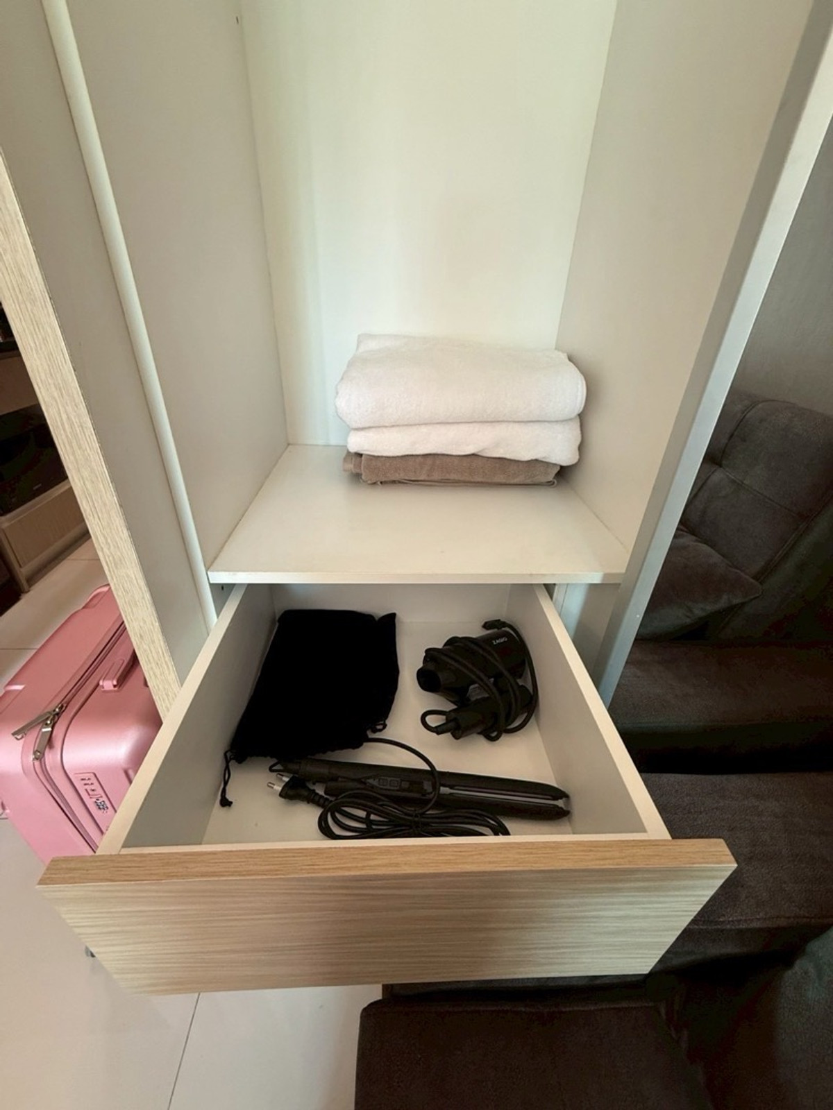 ให้เช่าคอนโดพัทยา บางแสน ชลบุรี สัตหีบ : ให้เช่าคอนโด ลากูน่า บีช 3 มัลดีฟส์ จอมเทียน พัทยา ชั้น1 ติดกับสระว่ายน้ำ Studio Room Pool Access 