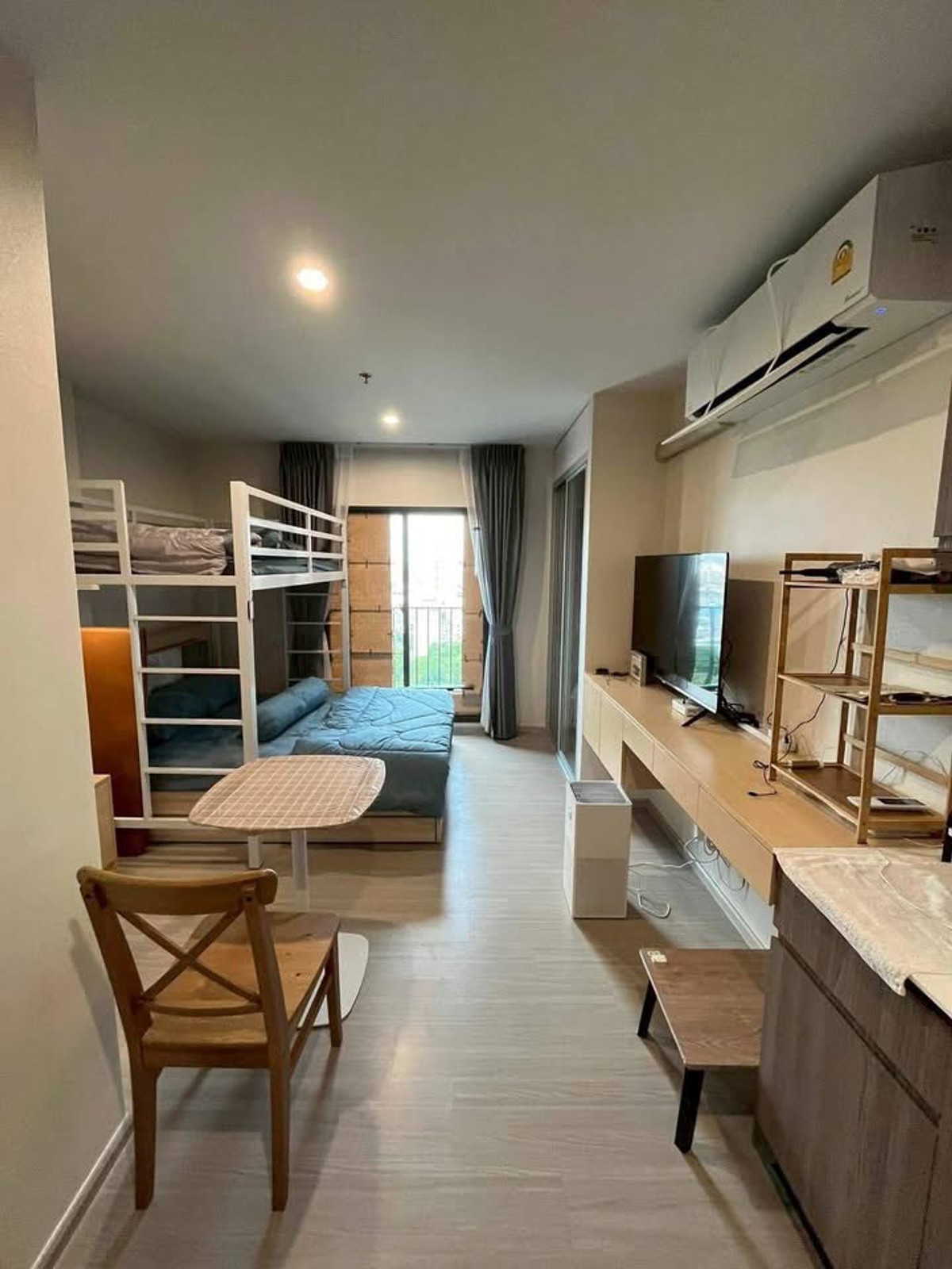 For RentCondoBang kae, Phetkasem : ⭐️ The Parkland Phetkasem 56 ⭐️ Built-in furniture in Minimal style with electrical appliances.