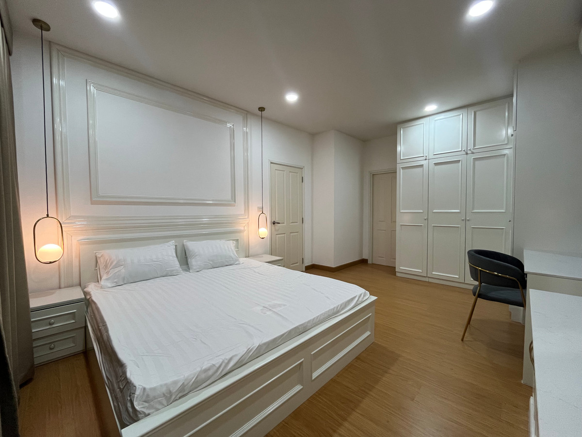 HousePattanakan, Srinakarin : 🏡 Single house for sale With knock-down houses, Golden Village project, On Nut - Phatthanakan, beautiful house, warm atmosphere, fully decorated, ready to move in immediately.