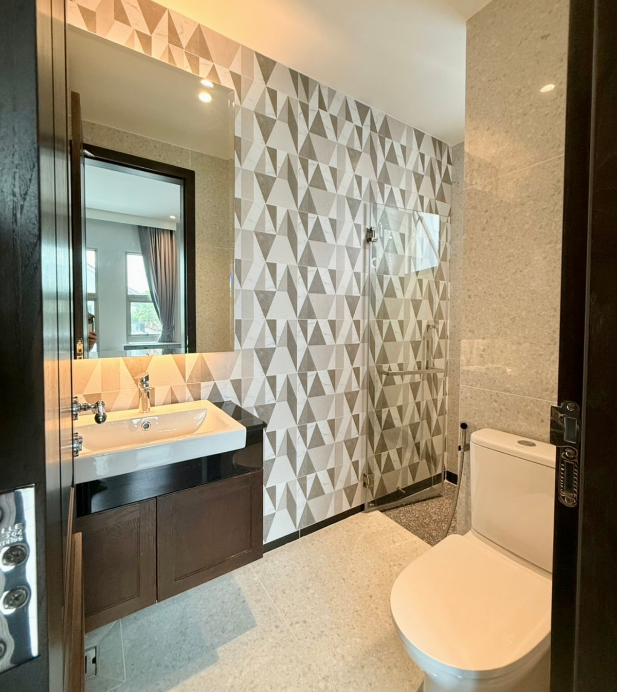 For RentHouseLadkrabang, Suwannaphum Airport : Luxury Detached House for Rent Perfect Masterpiece Sukhumvit 77 Fully Furnished • Ready to Move In • Near Suvarnabhumi Airport