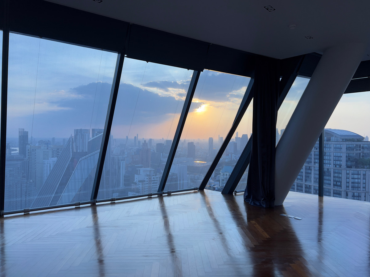 CondoSukhumvit, Asoke, Thonglor : 🏆 PENTHOUSE WITH PRIVATE POOL | MARQUE SUKHUMVIT 39 | 295 sqm | 44th Floor | Only 2 Units Per Floor