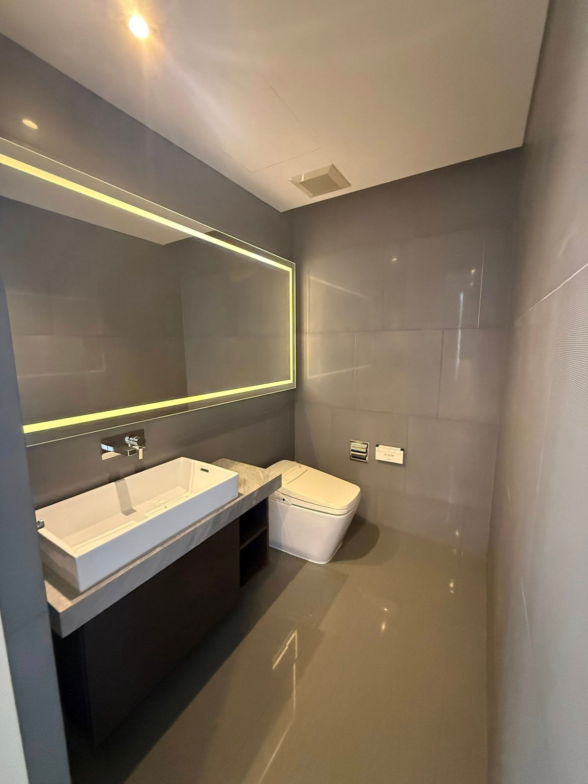 ให้เช่าคอนโดสาทร นราธิวาส : Luxury condo for rent 💠 𝐓𝐡𝐞 𝐁𝐚𝐧𝐠𝐤𝐨𝐤 𝐒𝐚𝐭𝐡𝐨𝐫𝐧 • 2 bedrooms • 2 bathrooms, 𝗖𝗢𝗗𝗘-TP001069  | 📲 𝗖𝗼𝗻𝘁𝗮𝗰𝘁. 𝟬𝟲𝟮-𝟲𝟵𝟰-𝟭𝟳𝟵𝟰