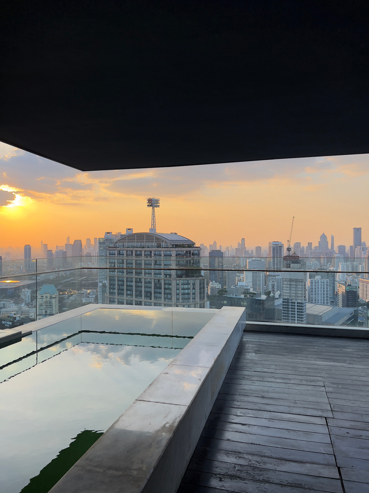 CondoSukhumvit, Asoke, Thonglor : 🏆 PENTHOUSE WITH PRIVATE POOL | MARQUE SUKHUMVIT 39 | 295 sqm | 44th Floor | Only 2 Units Per Floor
