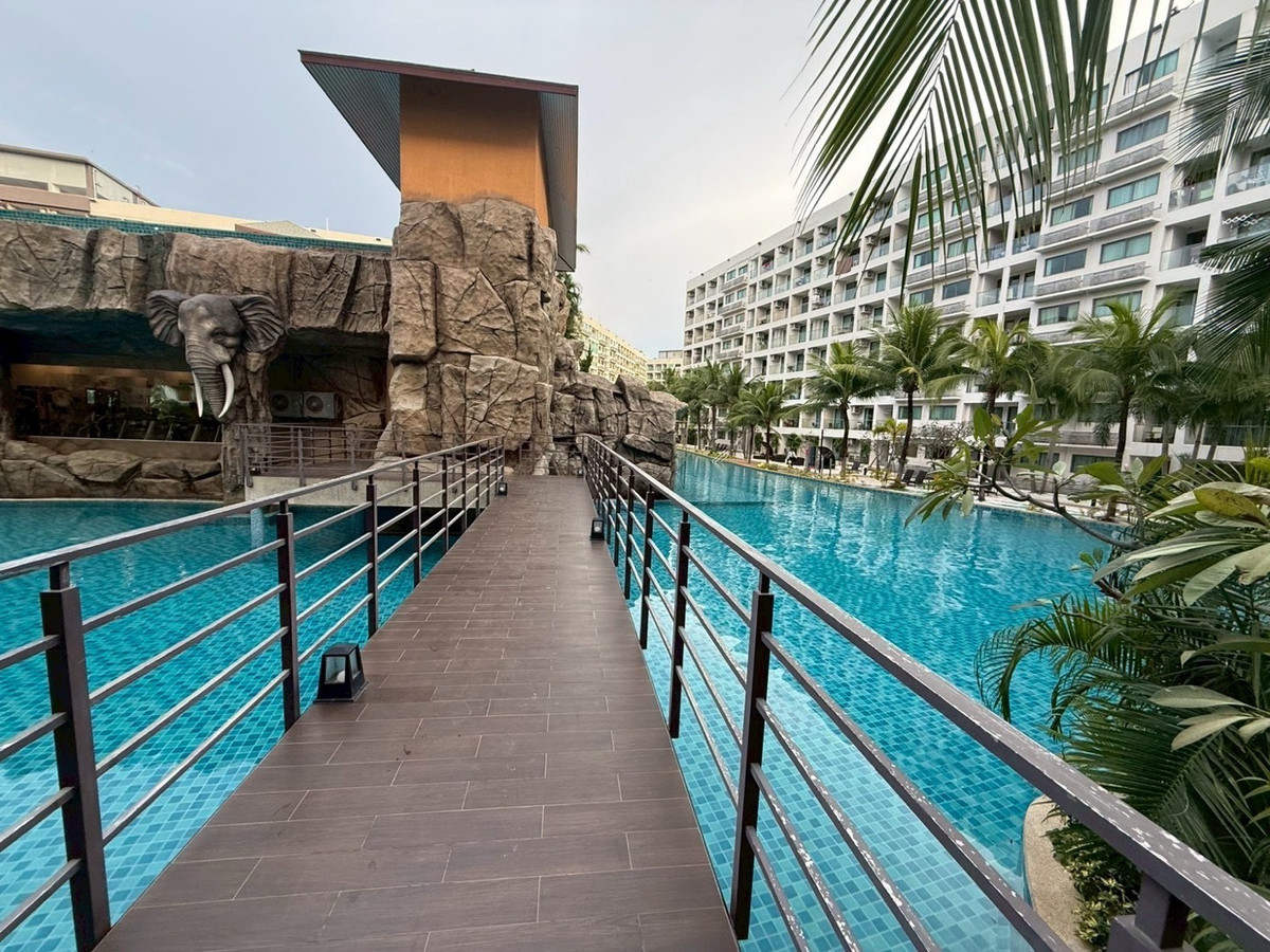 ให้เช่าคอนโดพัทยา บางแสน ชลบุรี สัตหีบ : ให้เช่าคอนโด ลากูน่า บีช 3 มัลดีฟส์ จอมเทียน พัทยา ชั้น1 ติดกับสระว่ายน้ำ Studio Room Pool Access 