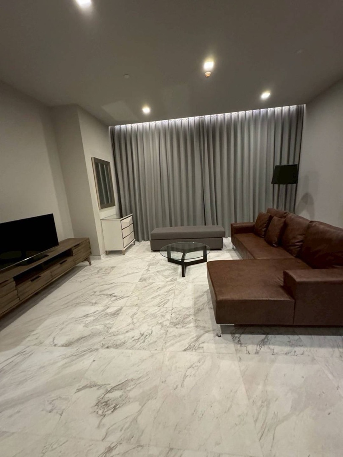 ให้เช่าคอนโดสุขุมวิท อโศก ทองหล่อ : คอนโดให้เช่า Monument Thonglor 3 ห้องนอน เลี้ยงสัตว์ได้ พื้นที่ขนาดใหญ่ ย่านทองหล่อ
