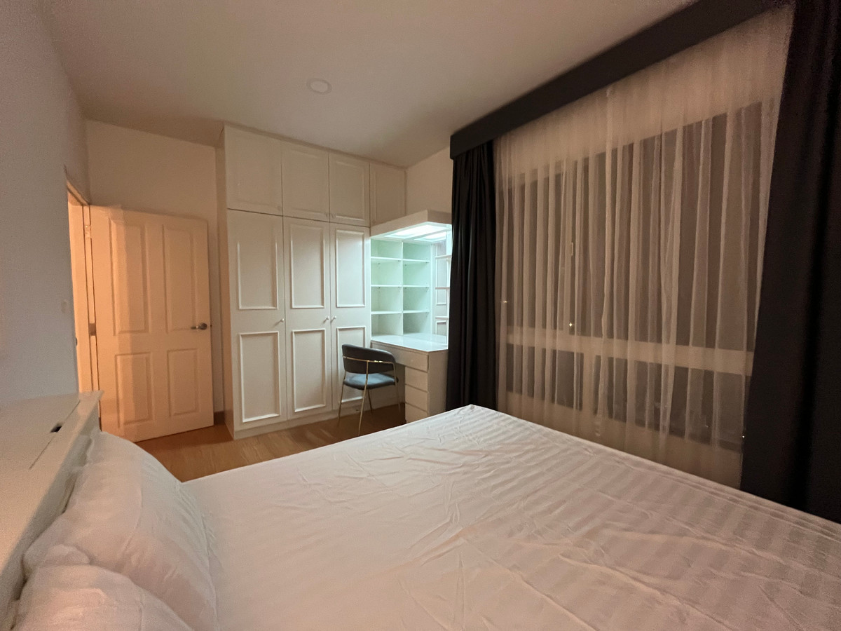 HousePattanakan, Srinakarin : 🏡 Single house for sale With knock-down houses, Golden Village project, On Nut - Phatthanakan, beautiful house, warm atmosphere, fully decorated, ready to move in immediately.