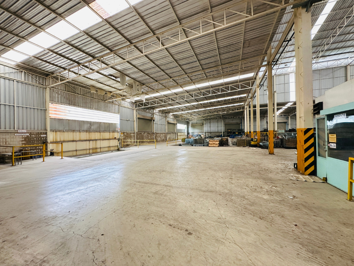 FactoryRathburana, Suksawat : Factory for sale/rent, 8,500 sq m., Phang Muang, area 6 rai, Suksawat 84, good condition, large vehicles easy to get in and out, water and electricity ready.