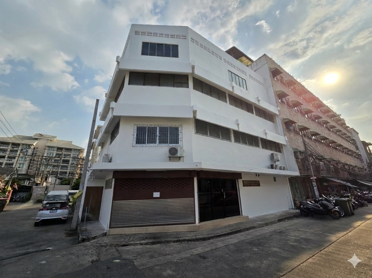 ให้เช่าอาคารพาณิชย์สาทร นราธิวาส : ให้เช่าอาคารพาณิชย์ 4 คูหา ย่านสาทร จอดรถได้หลายคัน น้ำไม่เคยท่วม