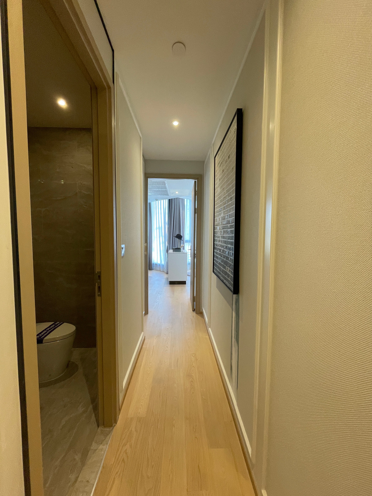 For SaleCondoRama9, Petchburi, RCA : Condo for sale: Ashton Asoke-Rama 9, Combine room, extra large size, 150.78 sq m, in ALPHA building, fully furnished, ready to move in. (Fully-Decorated) and receive full promotions for more than 13 items, the ultimate in luxury in the heart of the New CB