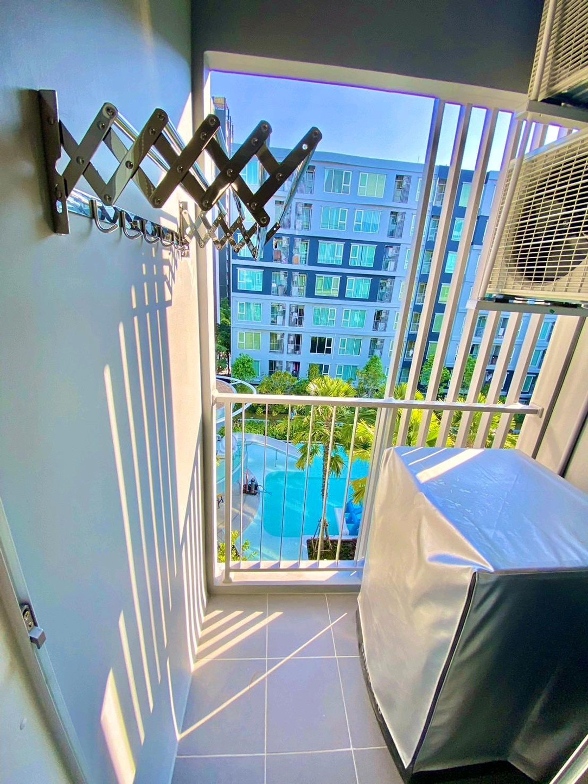 For RentCondoPathum Thani,Rangsit, Thammasat : 🌴 Kave Town Island 🌴| Water park condo next to Bangkok University.