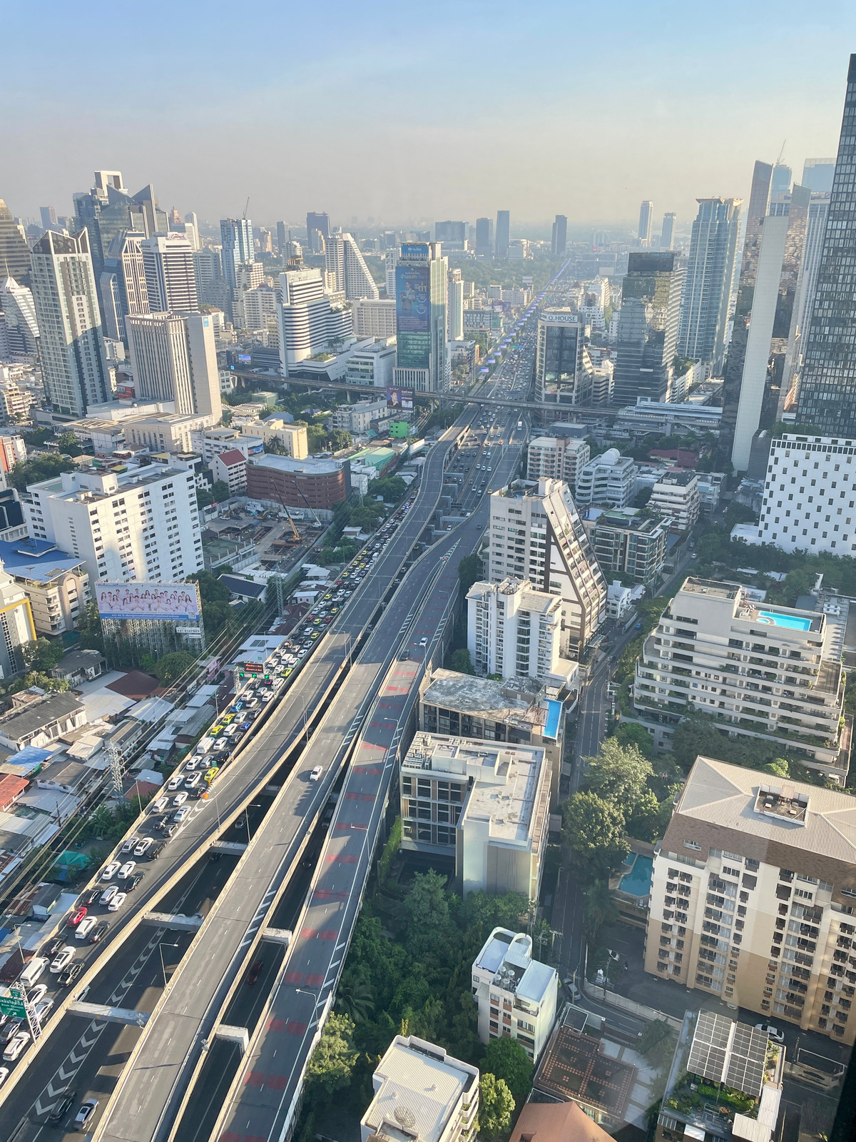 For SaleCondoWitthayu, Chidlom, Langsuan, Ploenchit : Life One Wireless Wireless Road, near the Swiss Embassy, ​​BTS Ploenchit, Central Chidlom Central Embassy, ​​Witthayu Pier