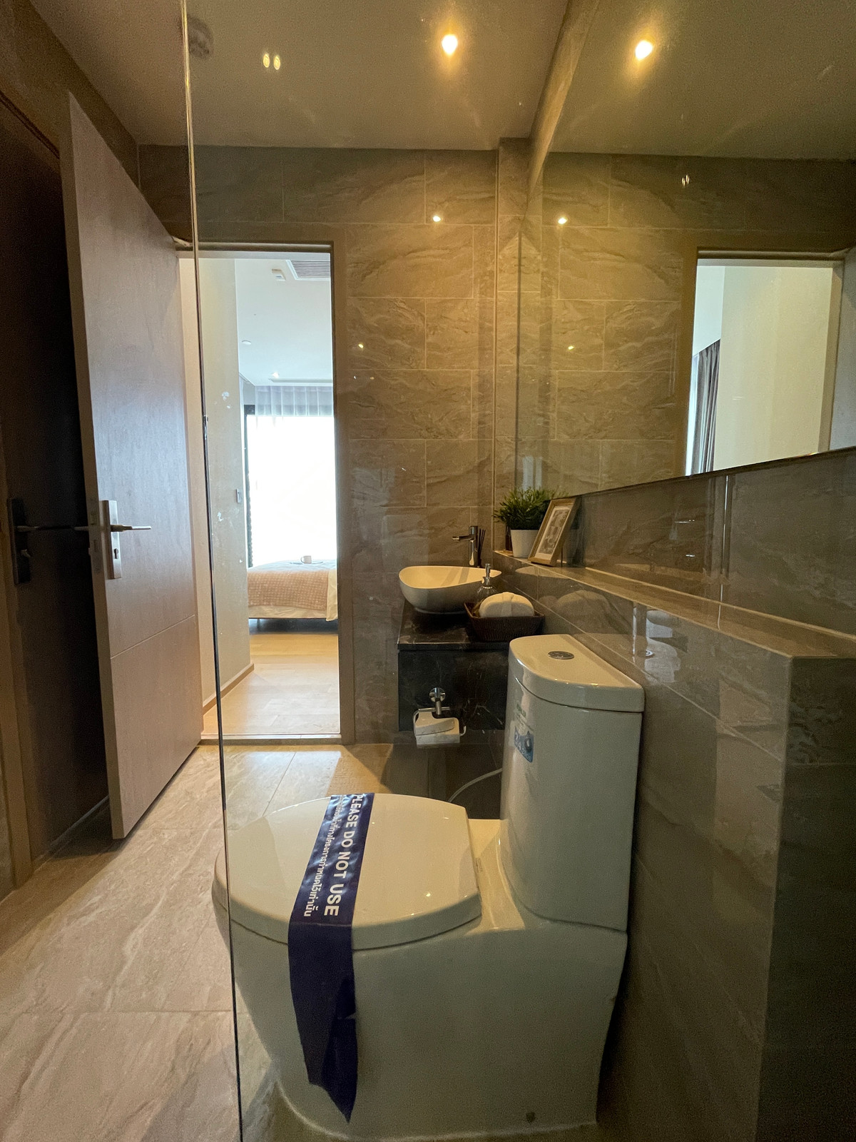 For SaleCondoRama9, Petchburi, RCA : Condo for sale: Ashton Asoke-Rama 9, Combine room, special size, 91.94 sq m, in ALPHA building, fully furnished, ready to move in. (Fully-Decorated) and receive full promotions for more than 13 items, the ultimate in luxury in the heart of the New CBD.