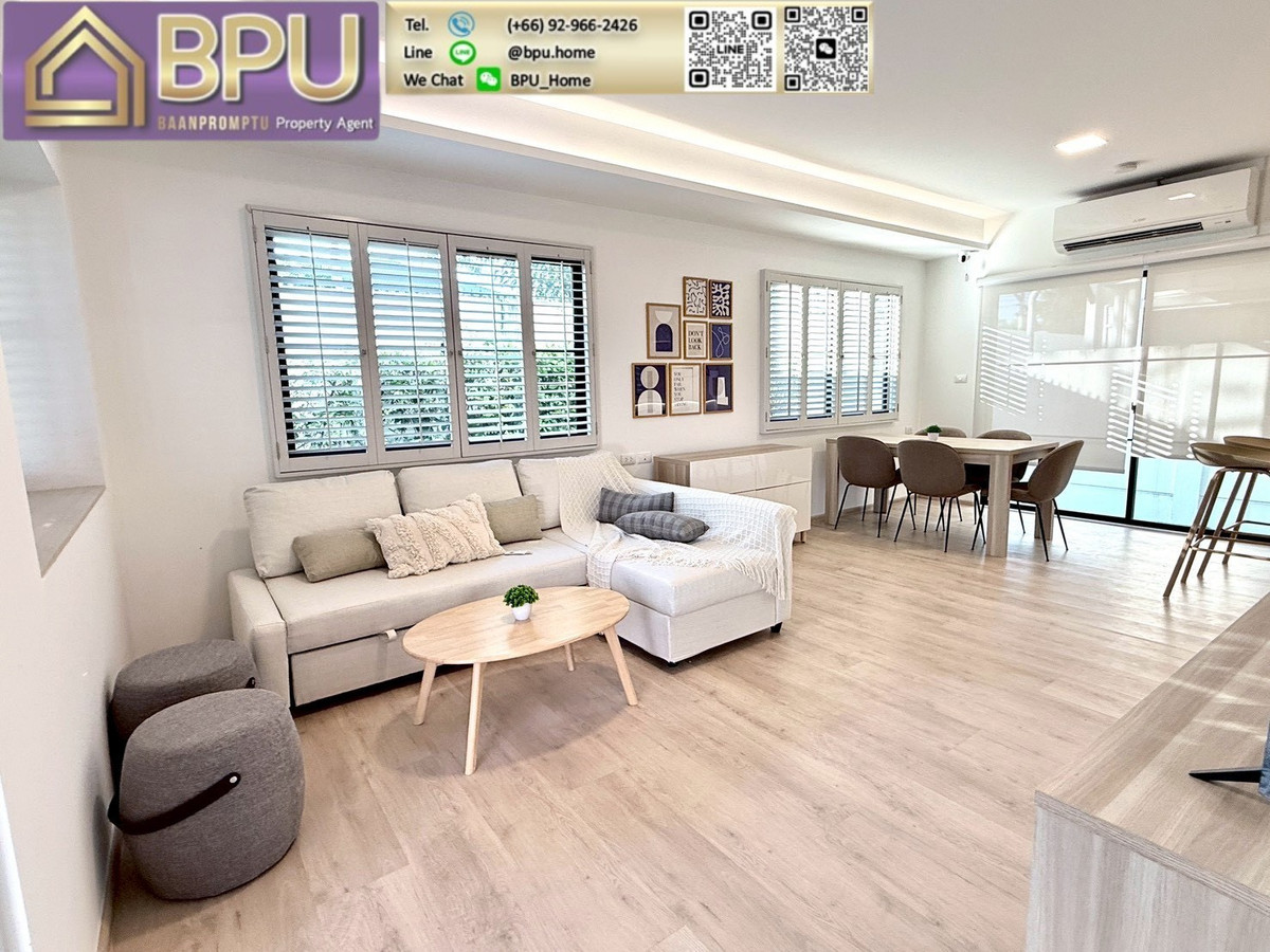 For RentTownhomeBangna, Bearing, Lasalle : ** 3 Bedrooms Corner Unit Townhome for Rent ** Indy 5 Bangna km.7 Near Mega Bangna