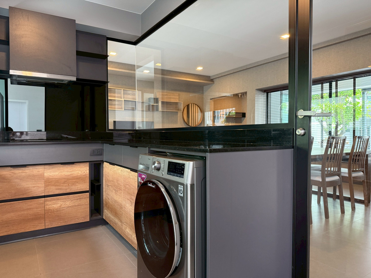 ให้เช่าทาวน์โฮมบางนา แบริ่ง ลาซาล : บ้านให้เช่า วีเว่ บางนา กม.7 พร้อมเฟอร์นิเจอร์ครบ ( SPSEVE1529)