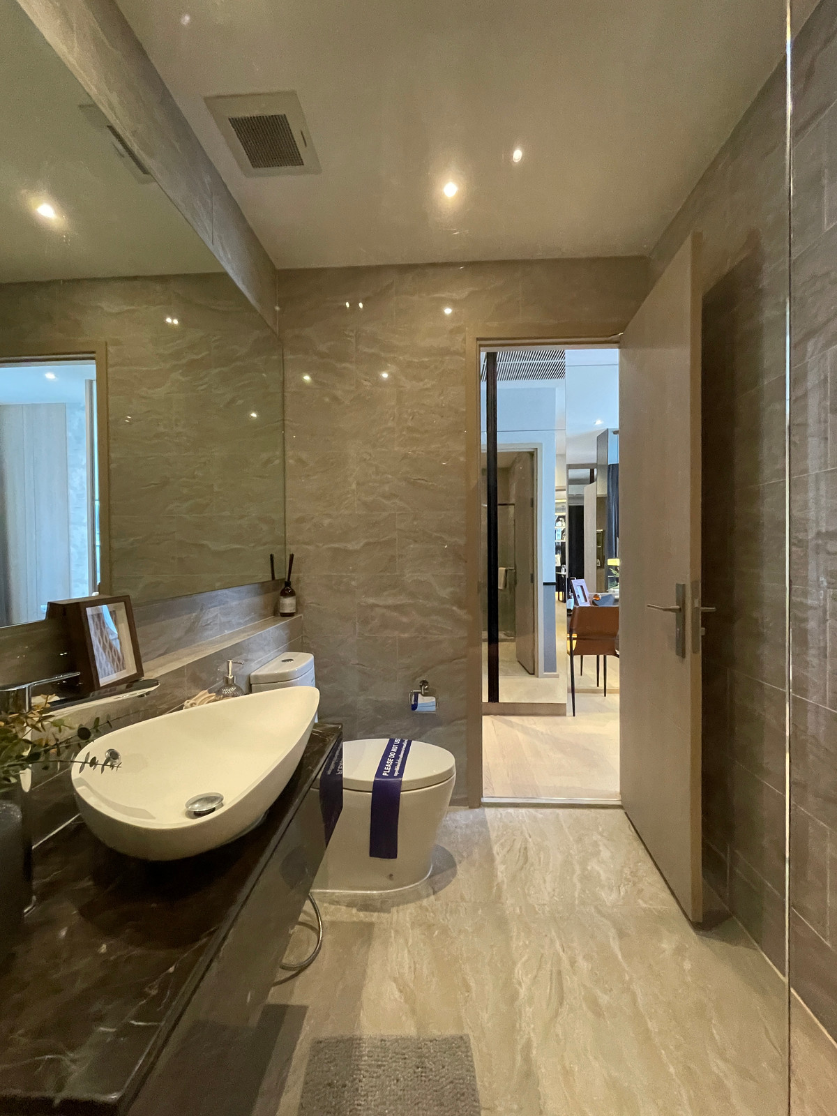 For SaleCondoRama9, Petchburi, RCA : Condo for sale: Ashton Asoke-Rama 9, Combine room, special size, 91.94 sq m, in ALPHA building, fully furnished, ready to move in. (Fully-Decorated) and receive full promotions for more than 13 items, the ultimate in luxury in the heart of the New CBD.