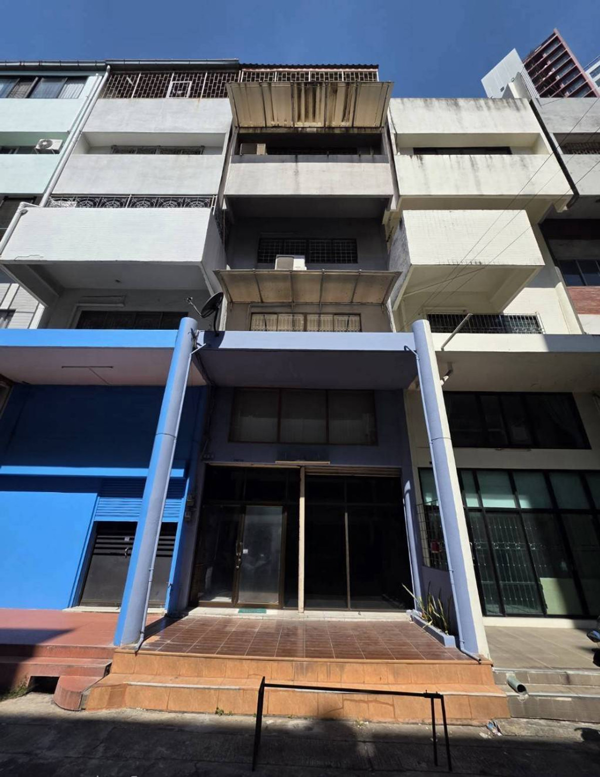 ให้เช่าอาคารพาณิชย์สุขุมวิท อโศก ทองหล่อ : ให้เช่าอาคารพาณิชย์ โซนสุขุมวิท ใกล้ BTS พระโขนง เพียง 1 นาที