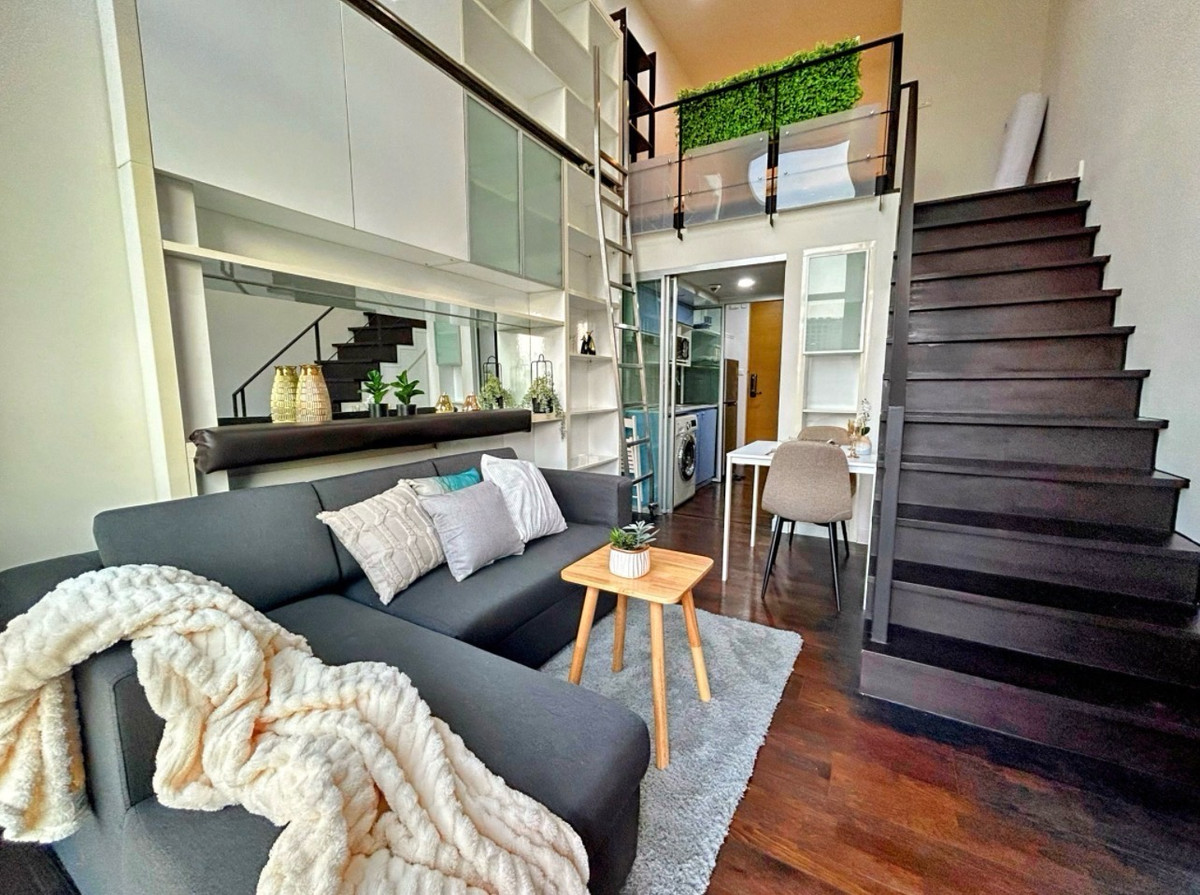 For SaleCondoSukhumvit, Asoke, Thonglor : Pet-friendly duplex condo with strong long-term rental demand