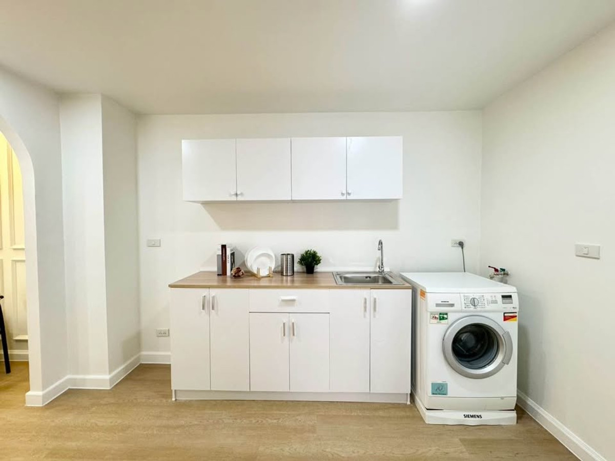 For SaleCondoChokchai 4, Ladprao 71, Ladprao 48, : Selling very cheap, pet friendly, big room ‼️ Urgent! 2 bedrooms, 1 bathroom, 62.87 sq m. Condo Baan Suan Suetrong, Lat Phrao 83