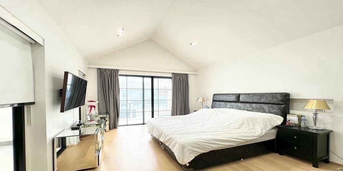 ขายบ้านวงเวียนใหญ่ เจริญนคร : ขายบ้านเดี่ยวคลองสาน ใกล้ไอคอนสยาม ใกล้รถไฟฟ้า บ้านสร้างเองดีไซน์พิเศษ พื้นที่ใหญ่ ใจกลางเมือง