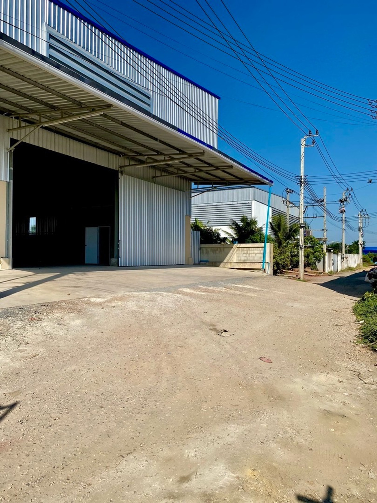 For RentWarehouseRama 2, Bang Khun Thian : Warehouse for rent, 800 sq m, Bang Kradi, Samae Dam.