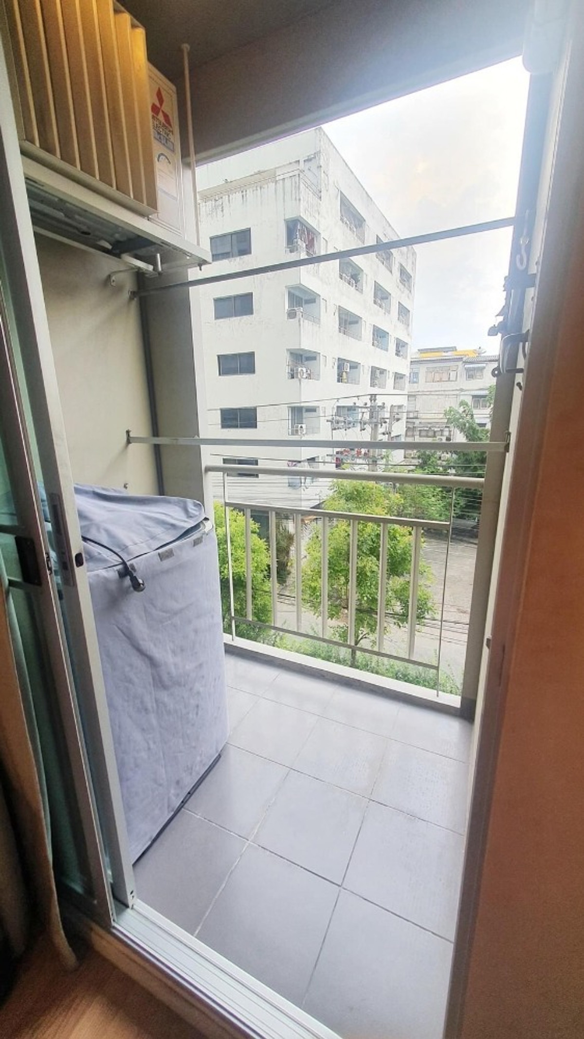 ขายคอนโดเสรีไทย-นิด้า : ✅ LP60115 ✅ Line : @p2nproperty