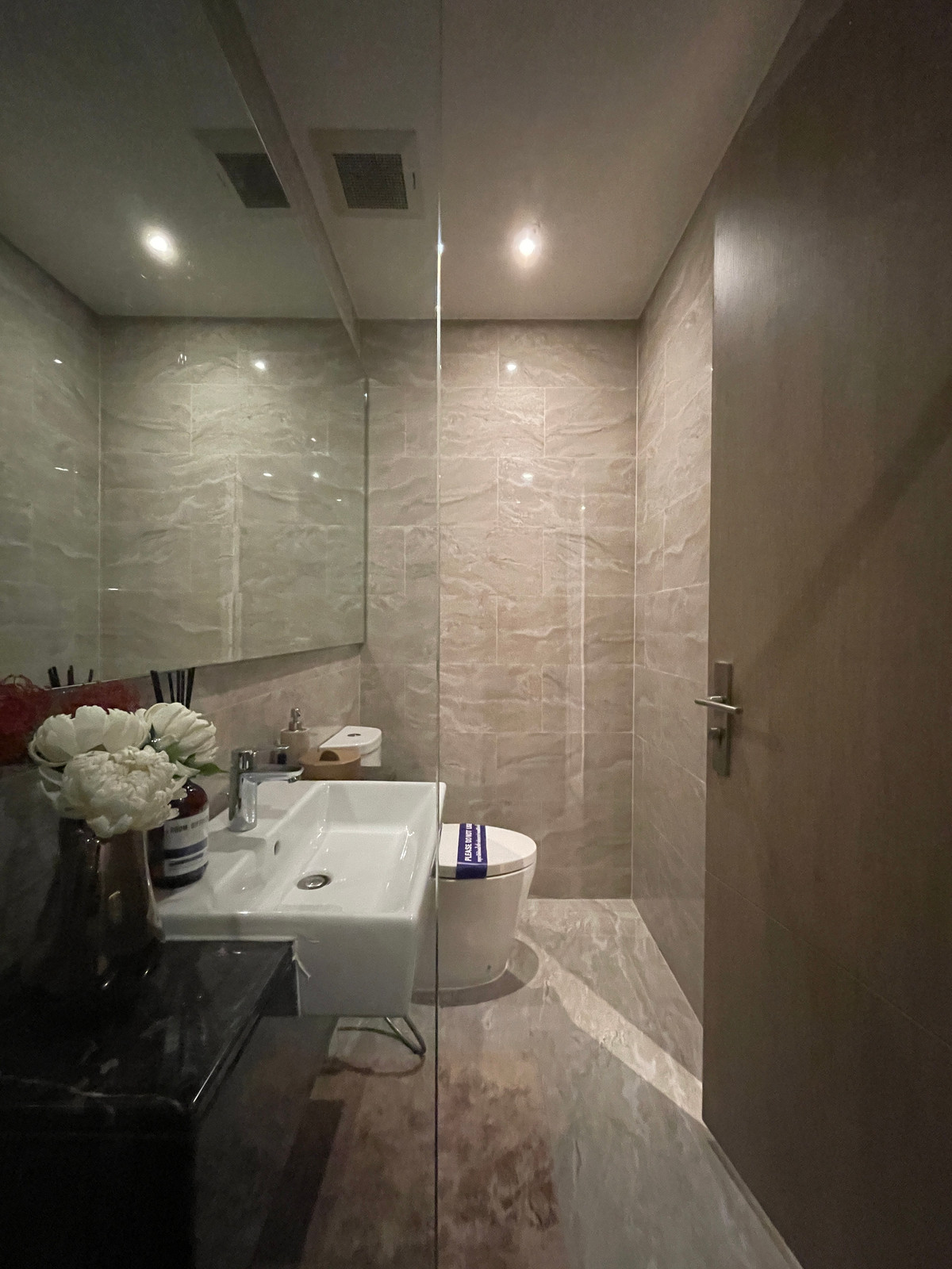 For SaleCondoRama9, Petchburi, RCA : Condo for sale: Ashton Asoke-Rama 9, Combine room, extra large size, 150.78 sq m, in ALPHA building, fully furnished, ready to move in. (Fully-Decorated) and receive full promotions for more than 13 items, the ultimate in luxury in the heart of the New CB