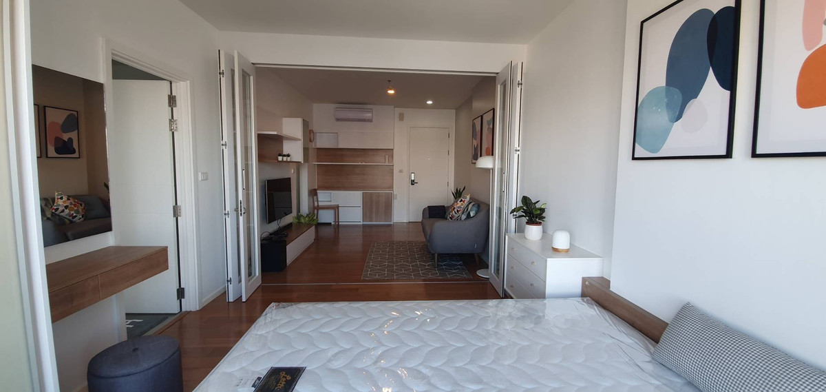 For RentCondoOnnut, Udomsuk : Just back to the market!!! Blocs 77 for Rent 1 big bedroom Renovated unit Canal view