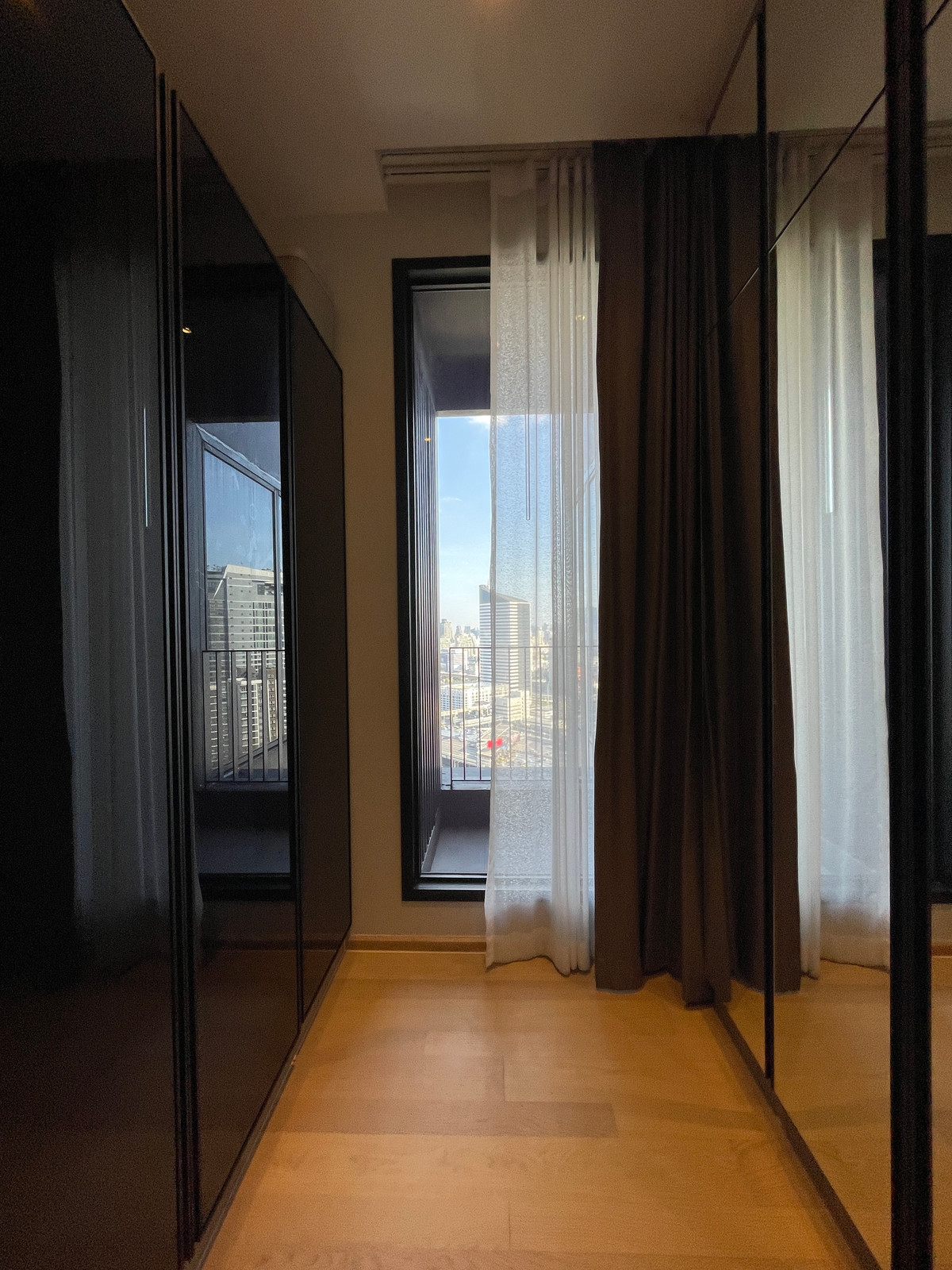 For SaleCondoRama9, Petchburi, RCA : Condo for sale: Ashton Asoke-Rama 9, Combine room, special size, 91.94 sq m, in ALPHA building, fully furnished, ready to move in. (Fully-Decorated) and receive full promotions for more than 13 items, the ultimate in luxury in the heart of the New CBD.