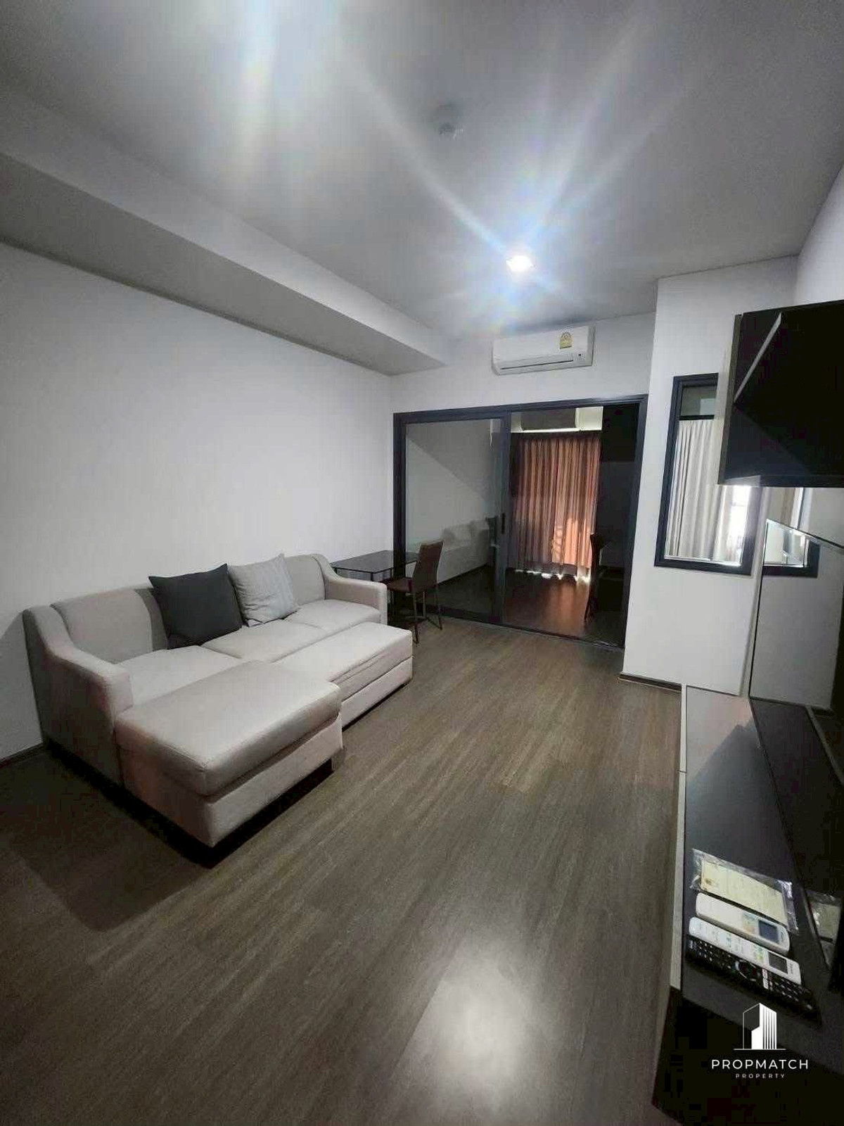 For RentCondoSapankwai,Jatujak : 🔥Hotprice🔥⚡️Ideo phahonjatujuk near Bts Mo Chit⚡️ 45 Sqm, good view, good location, nice to live in, only 23,000 B. Interested in making an appointment to see the putter 0928895628🔥