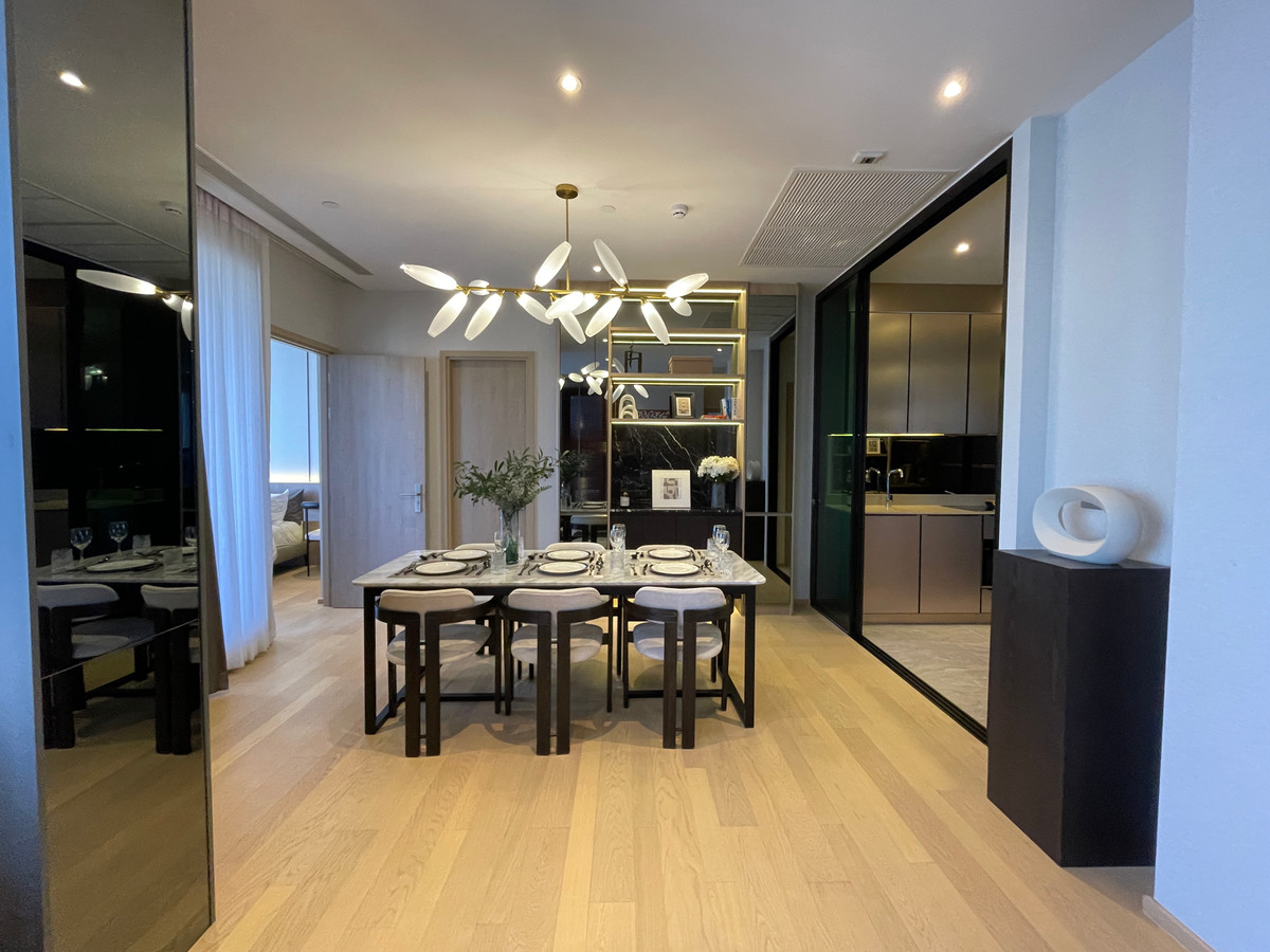 For SaleCondoRama9, Petchburi, RCA : Condo for sale: Ashton Asoke-Rama 9, Combine room, special size, 91.94 sq m, in ALPHA building, fully furnished, ready to move in. (Fully-Decorated) and receive full promotions for more than 13 items, the ultimate in luxury in the heart of the New CBD.