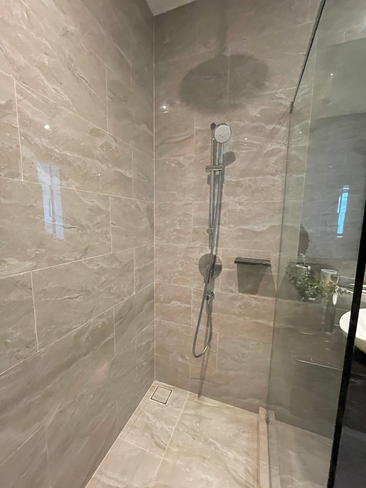 For SaleCondoRama9, Petchburi, RCA : Condo for sale: Ashton Asoke-Rama 9, Combine room, special size, 91.94 sq m, in ALPHA building, fully furnished, ready to move in. (Fully-Decorated) and receive full promotions for more than 13 items, the ultimate in luxury in the heart of the New CBD.