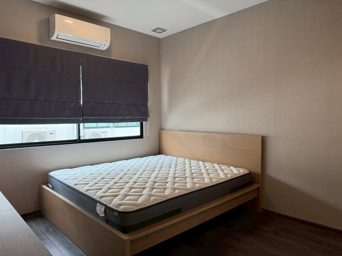 ให้เช่าทาวน์โฮมบางนา แบริ่ง ลาซาล : บ้านให้เช่า วีเว่ บางนา กม.7 พร้อมเฟอร์นิเจอร์ครบ ( SPSEVE1529)