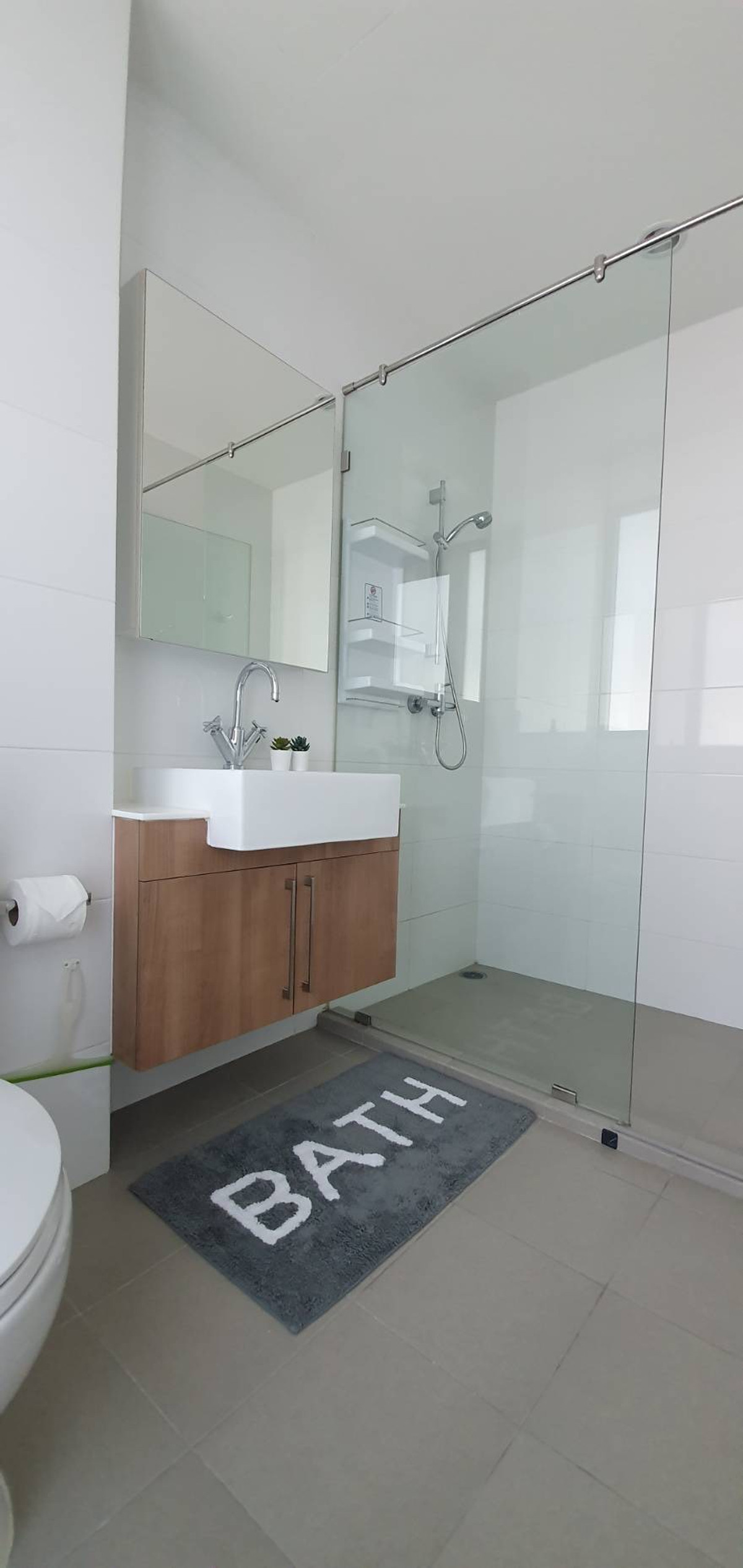 For RentCondoOnnut, Udomsuk : Just back to the market!!! Blocs 77 for Rent 1 big bedroom Renovated unit Canal view