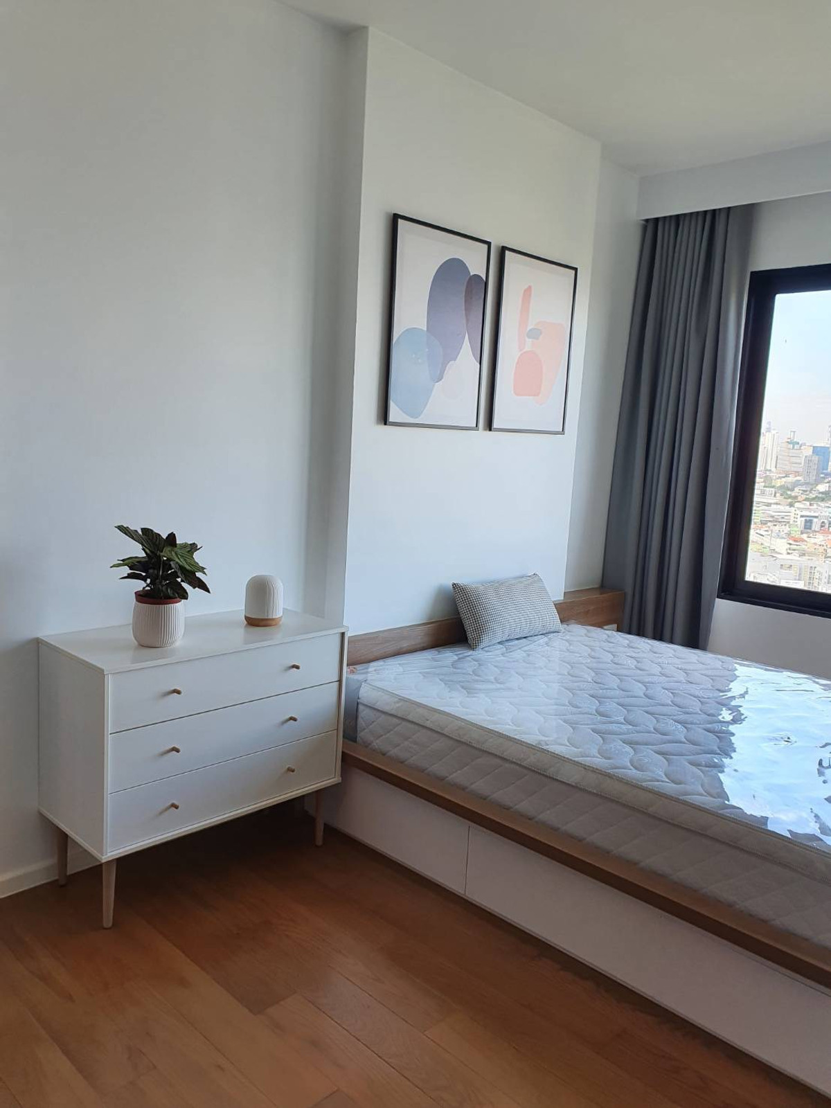 For RentCondoOnnut, Udomsuk : Just back to the market!!! Blocs 77 for Rent 1 big bedroom Renovated unit Canal view