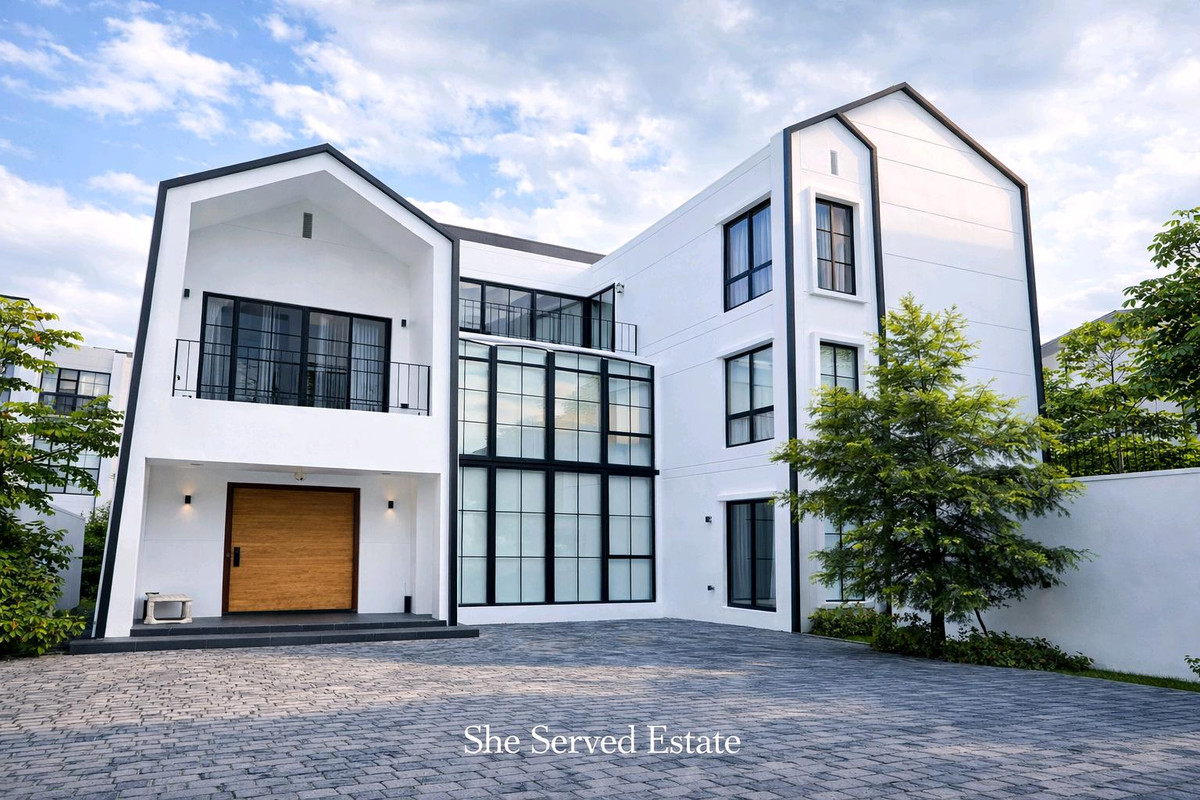 ขายบ้านวงเวียนใหญ่ เจริญนคร : 🔹ขายด่วน บ้านเดี่ยวเจ้าของสร้างเอง ทำเลดีมากใกล้ไอคอนสยาม🔹 • เนื้อที่ 125 ตารางวา • พื้นที่ใช้สอย 530 ตารางเมตร • 6 ห้องนอน 7 ห้องน้ำ • 1 ห้องแม่บ้าน